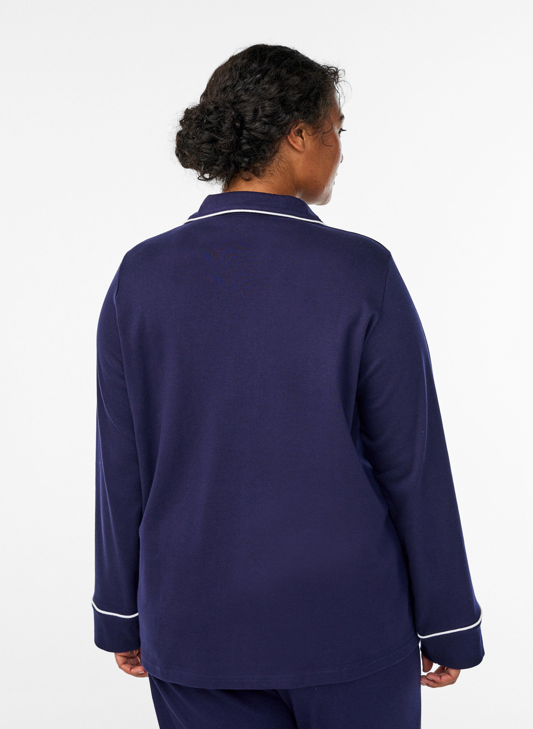 Zizzi Chemise de pyjama en coton avec poche poitrine, Bleu, Model image number 2