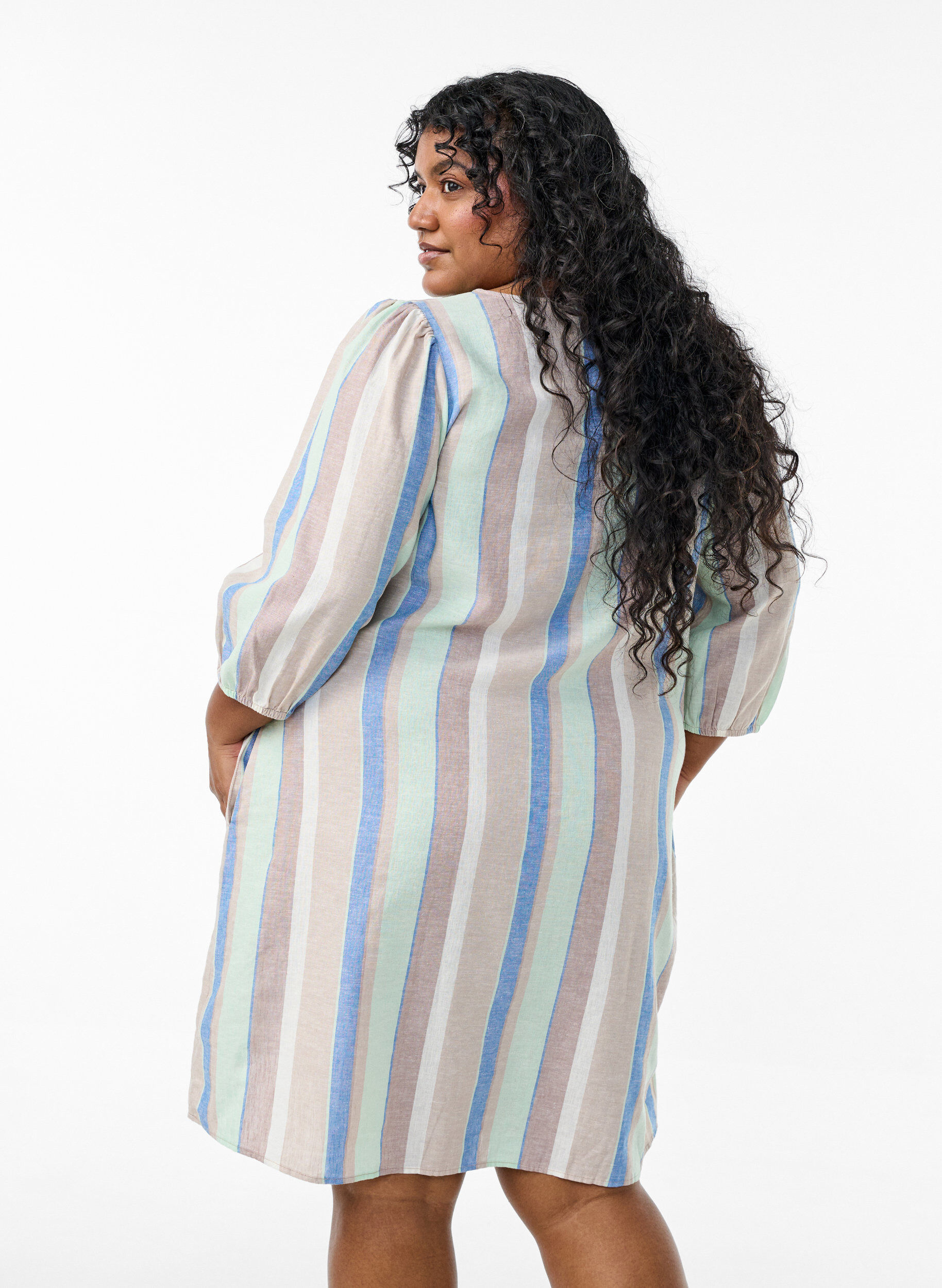 ZizziRobes courtes en lin et viscose &agrave; manches 3/4, Bleu, Model image number 2