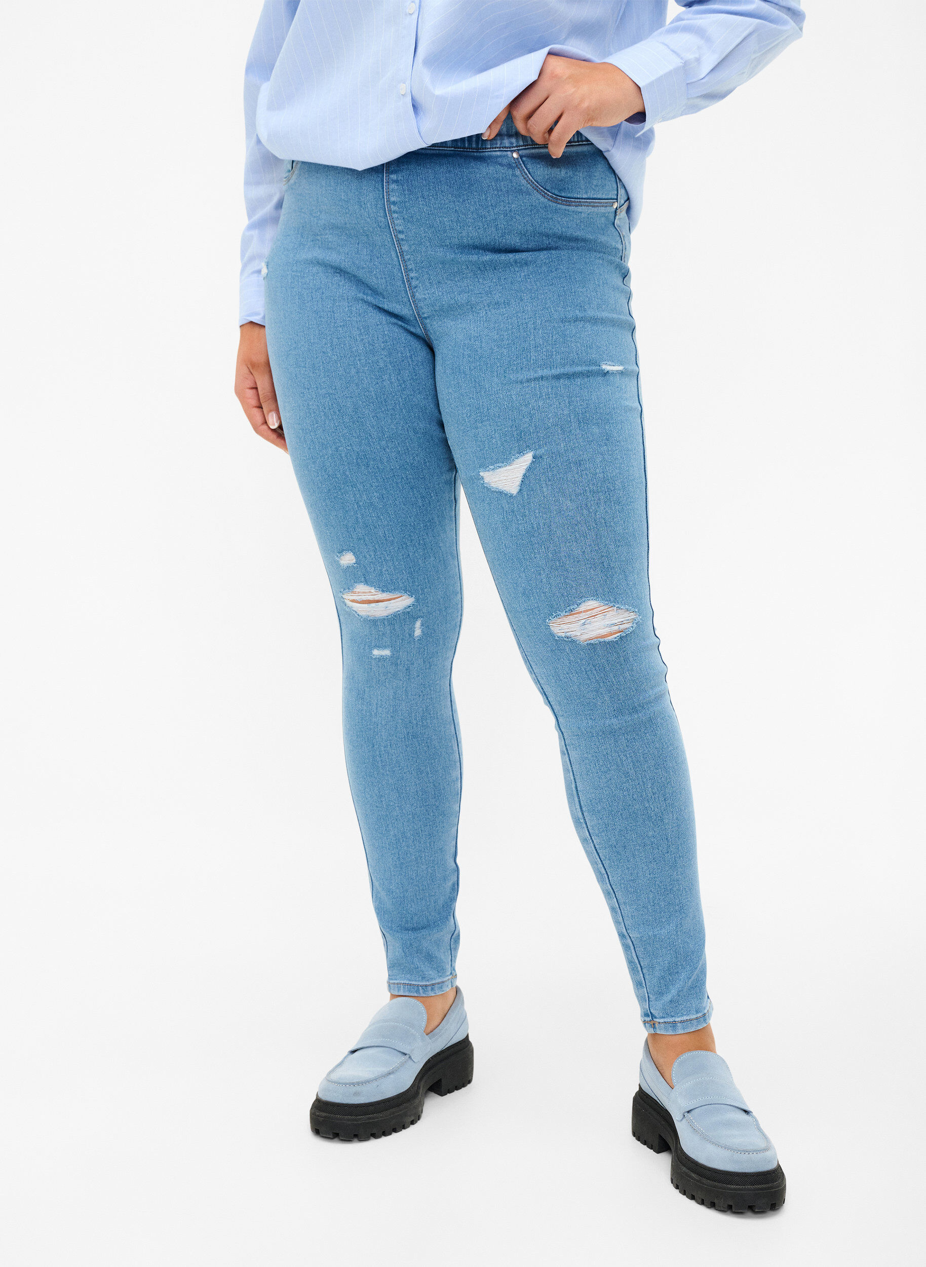 Zizzi Jeggings d&eacute;chir&eacute;s, Light Blue, Model image number 2