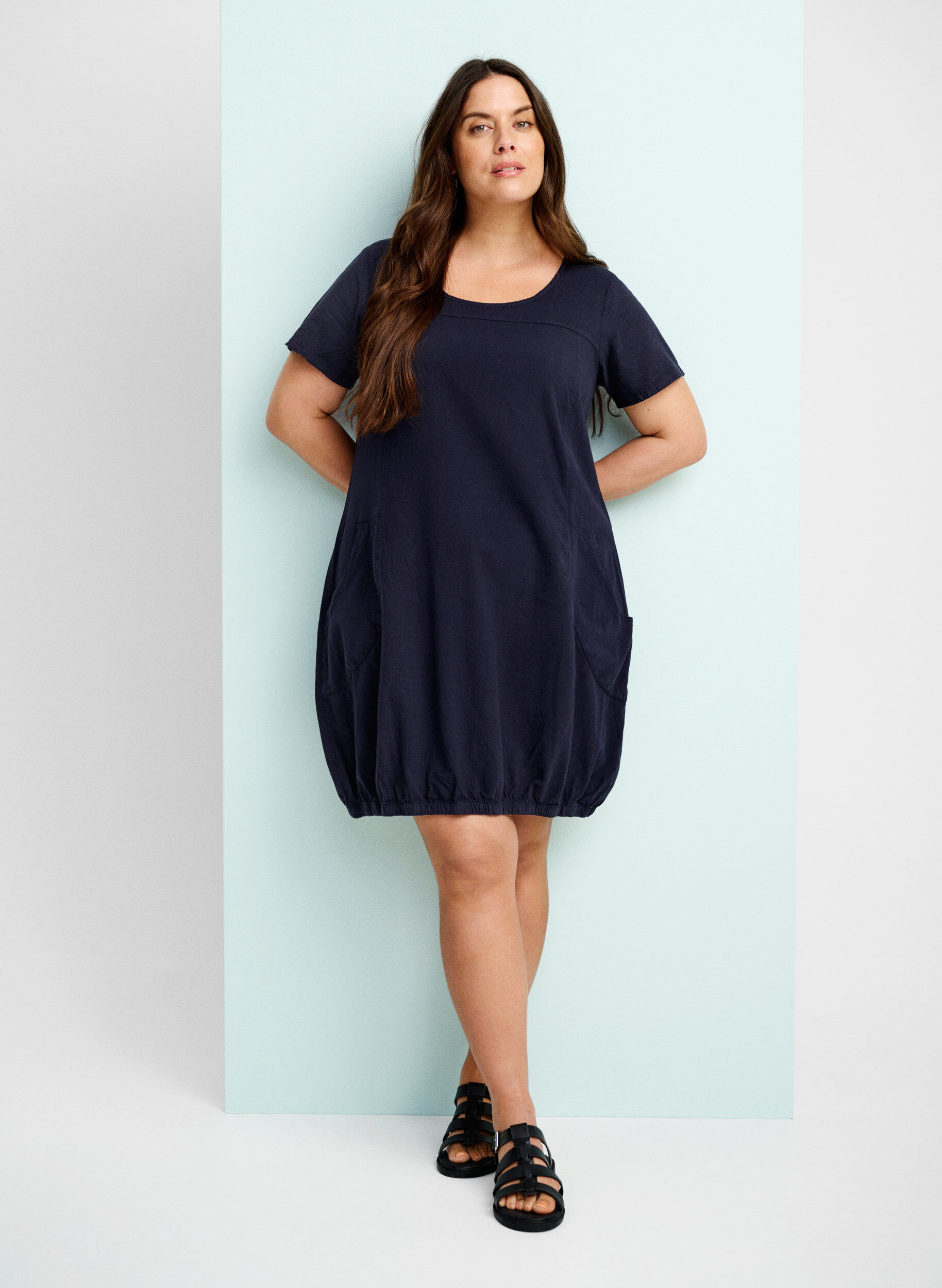 Robe en coton &agrave; manches courtes