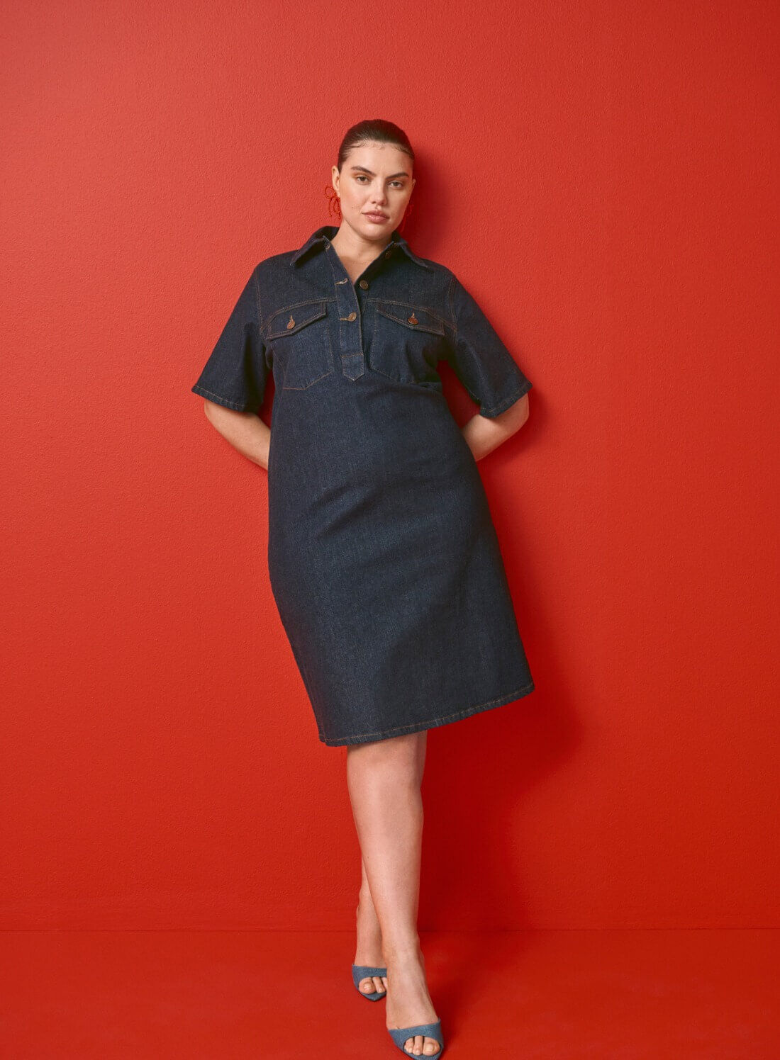 Zizzi Robe en jean &agrave; manches courtes, , Model