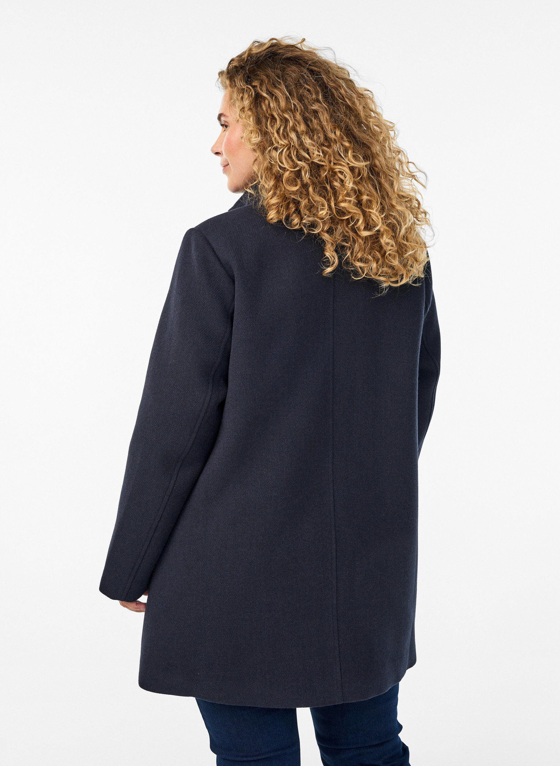 ZizziManteau coupe &eacute;vas&eacute;e avec boutons dor&eacute;s, Bleu, Model image number 2
