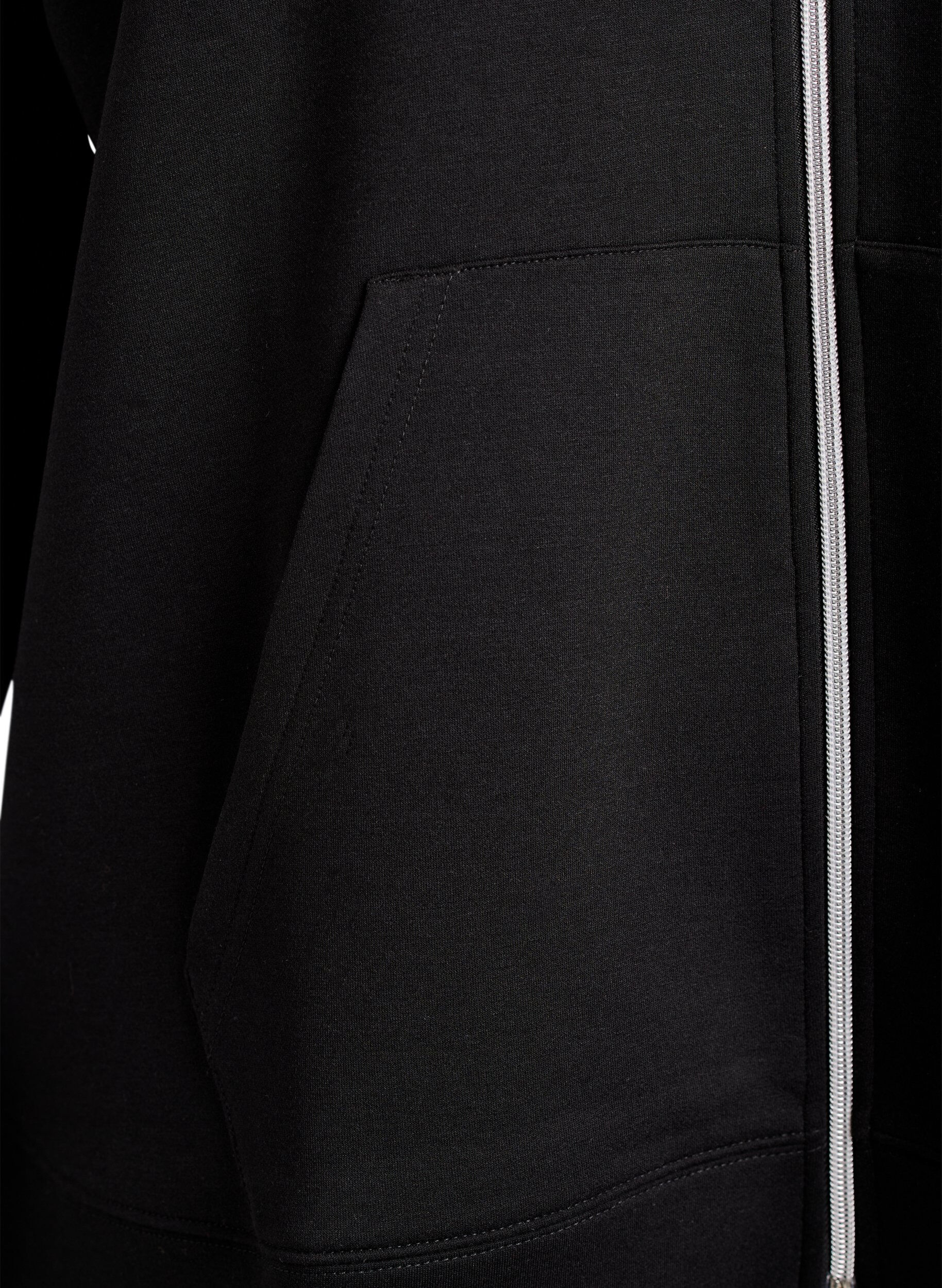 Zizzi Sweat &agrave; capuche en scuba avec zip et poches, Noir, Packshot image number 3