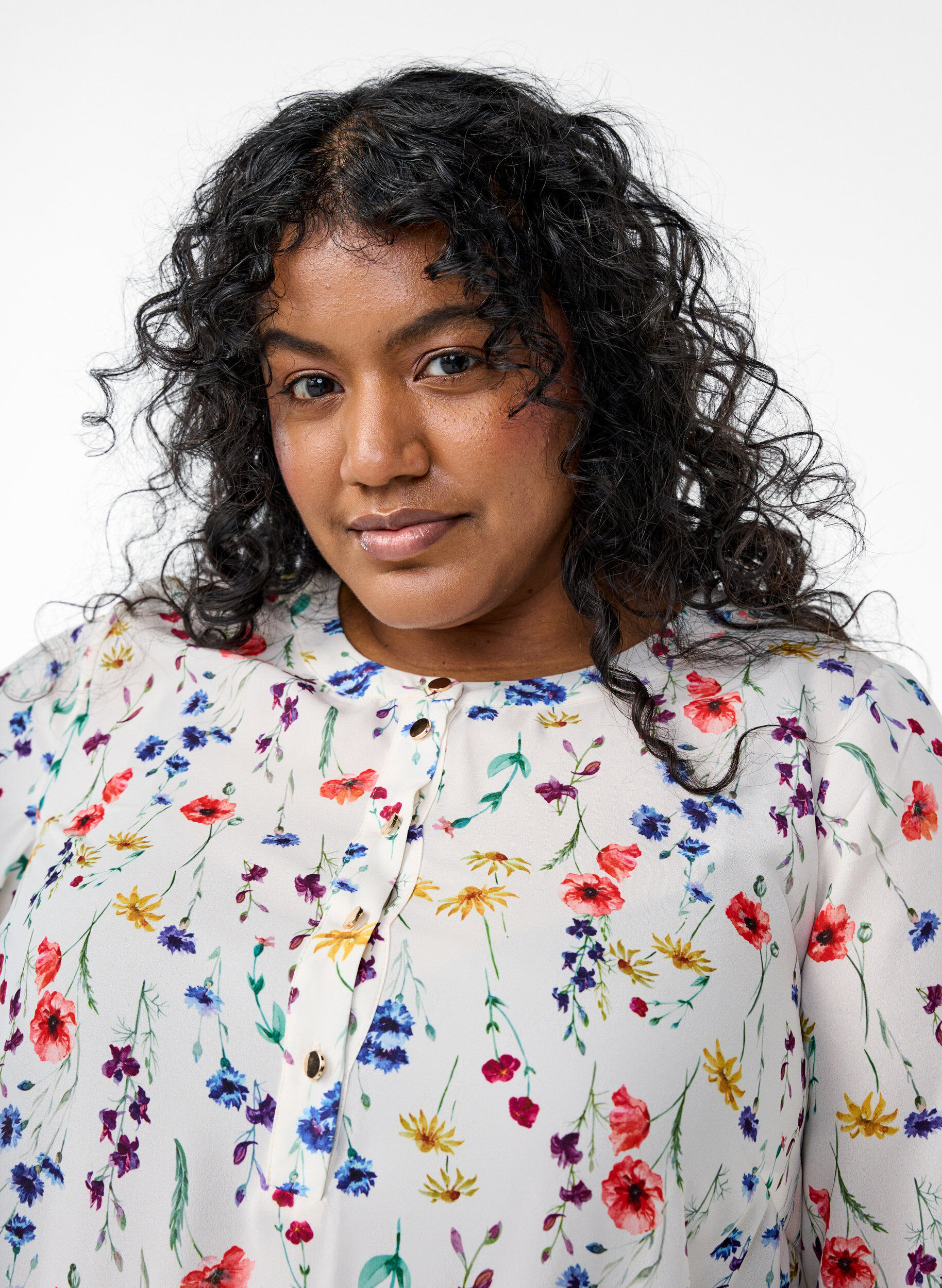 Zizzi Robe midi florale &agrave; manches 3/4, Bleu, Model image number 2