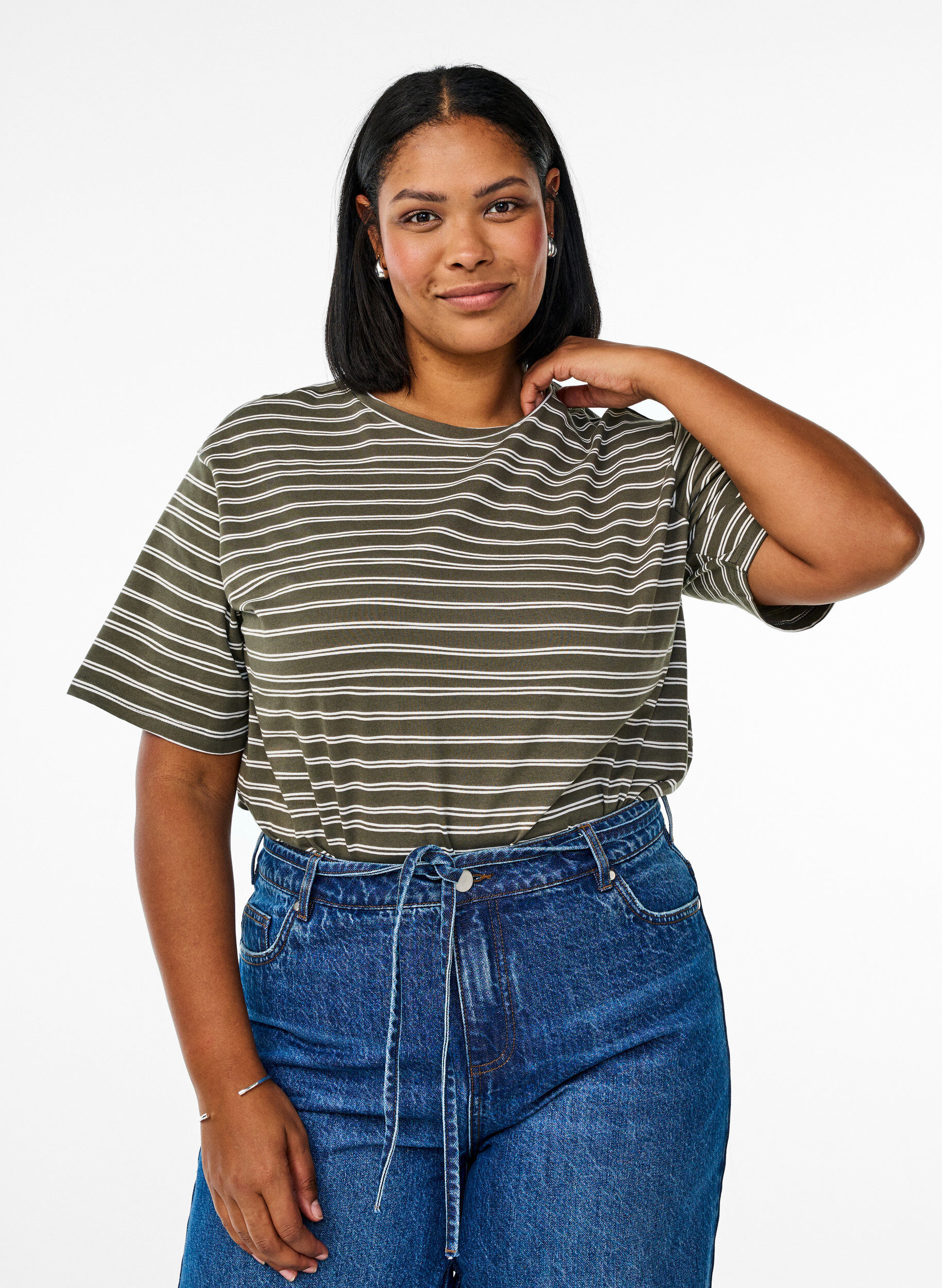 Zizzi T-shirt ray&eacute;, Vert, Model image number 0