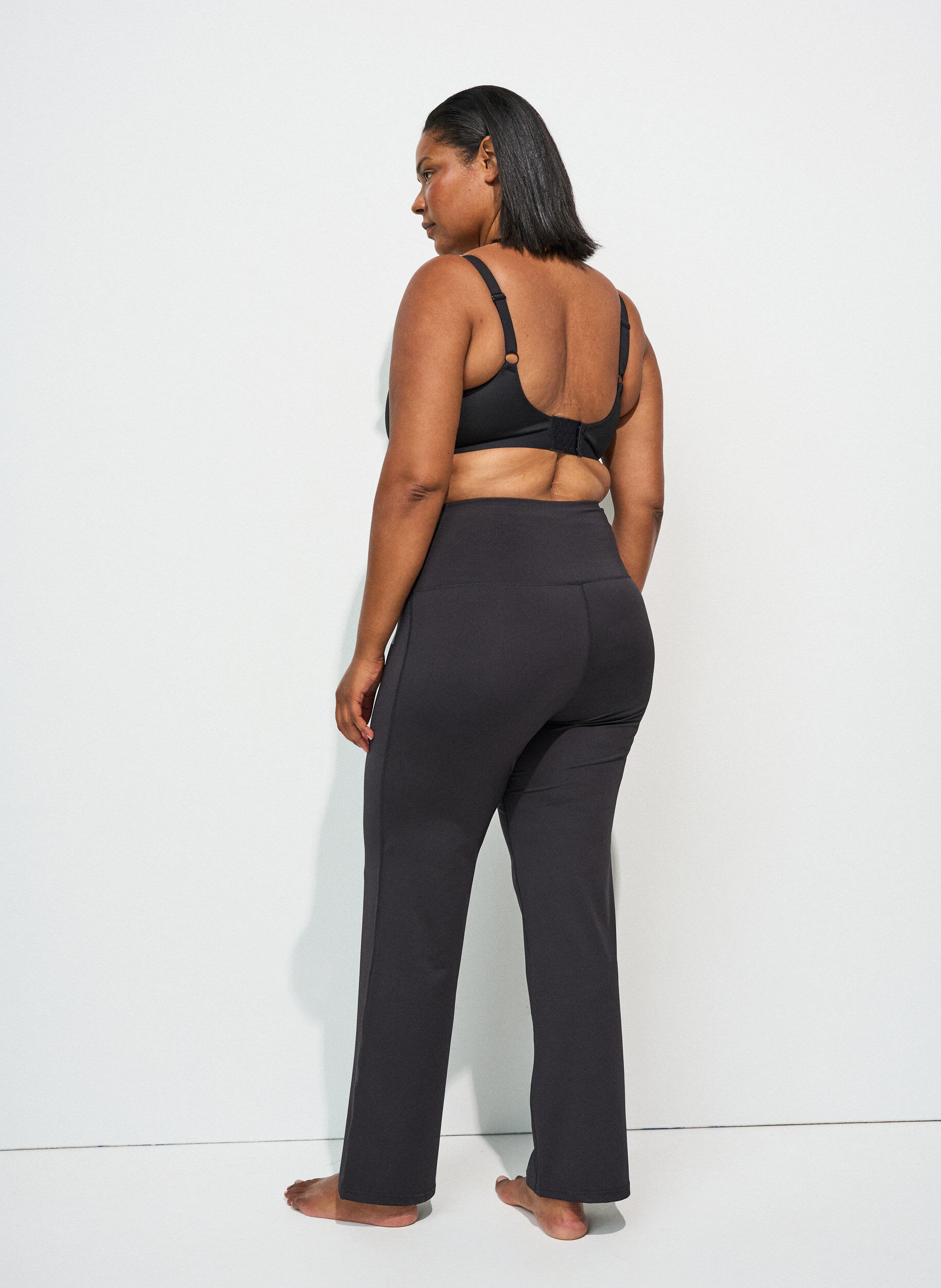 ZizziBrassi&egrave;re de sport l&eacute;g&egrave;rement rembourr&eacute;e, Noir, Model image number 2
