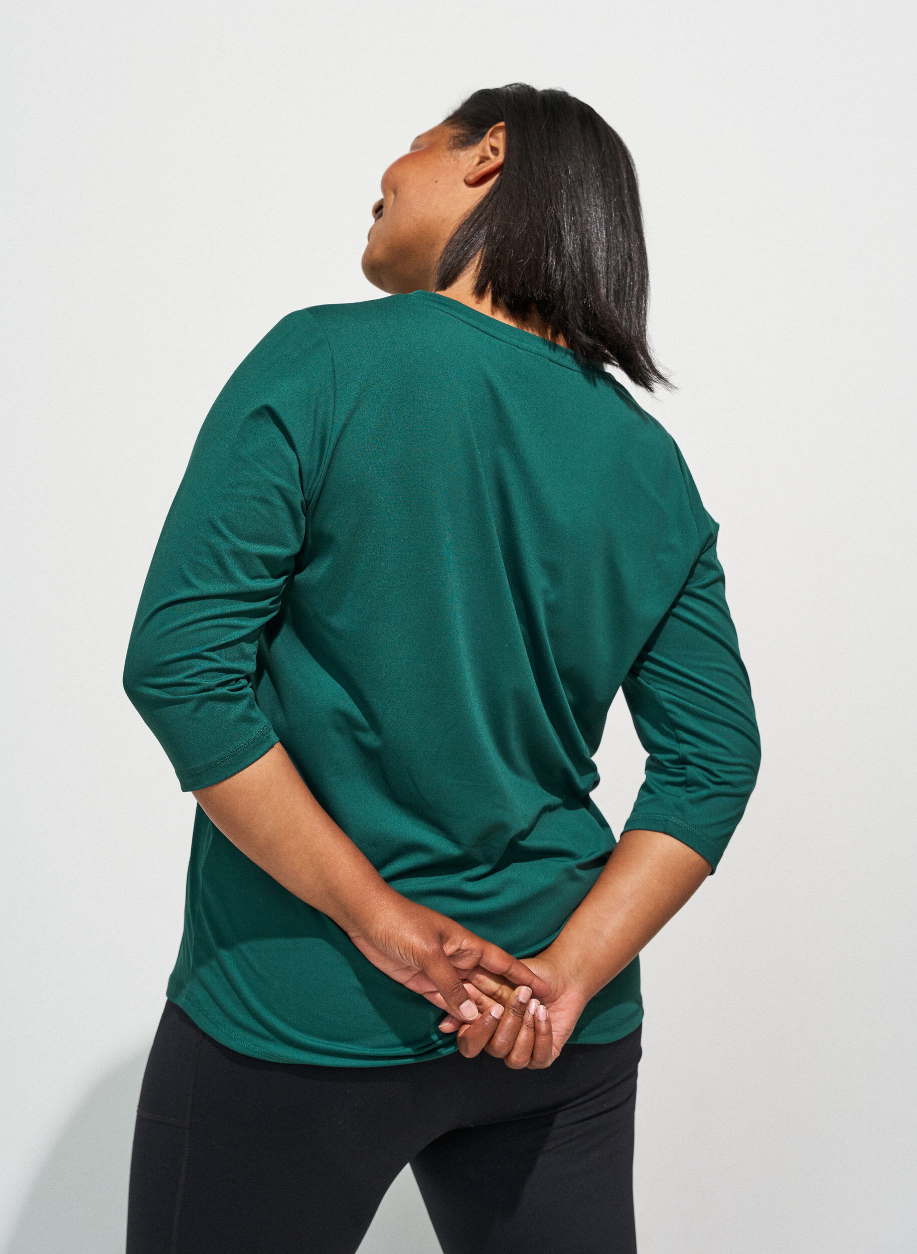 ZizziSports top with 3/4 sleeves, Vert fonc&eacute;, Model image number 2