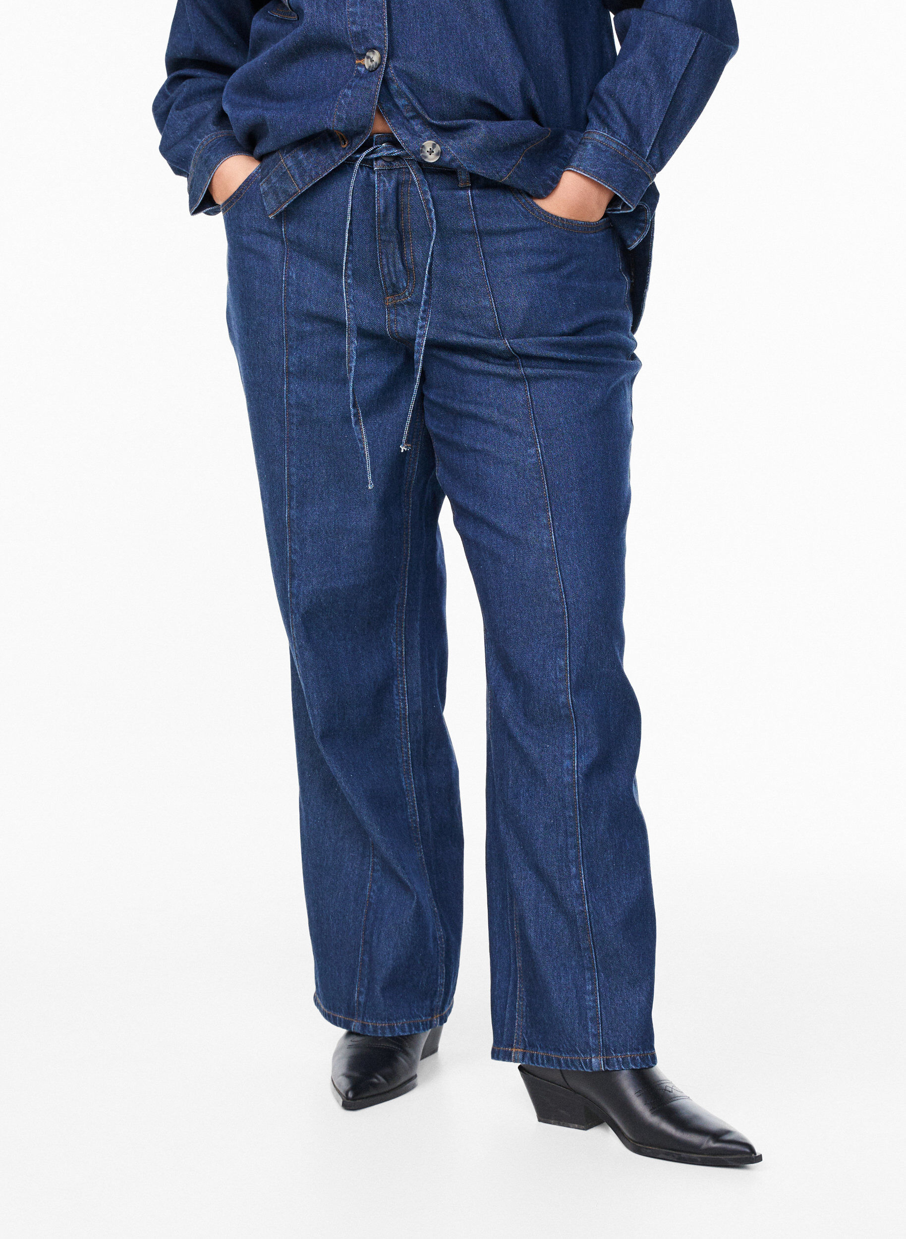 Zizzi Jean large avec ceinture &agrave; nouer et taille haute, Bleu, Model image number 2