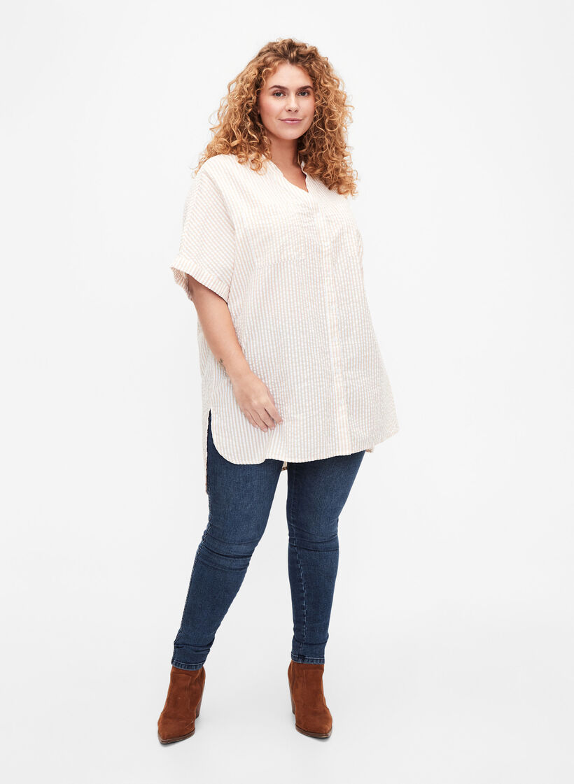 Chemise rayée avec poches de poitrine, Natrual/S. Stripe, Model image number 2