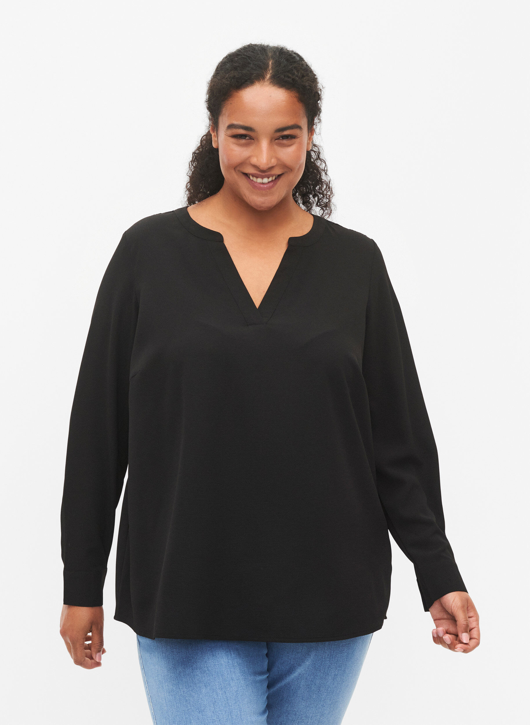 Zizzi Blouse &agrave; manches longues avec d&eacute;tails en dentelle, Black, Model image number 0