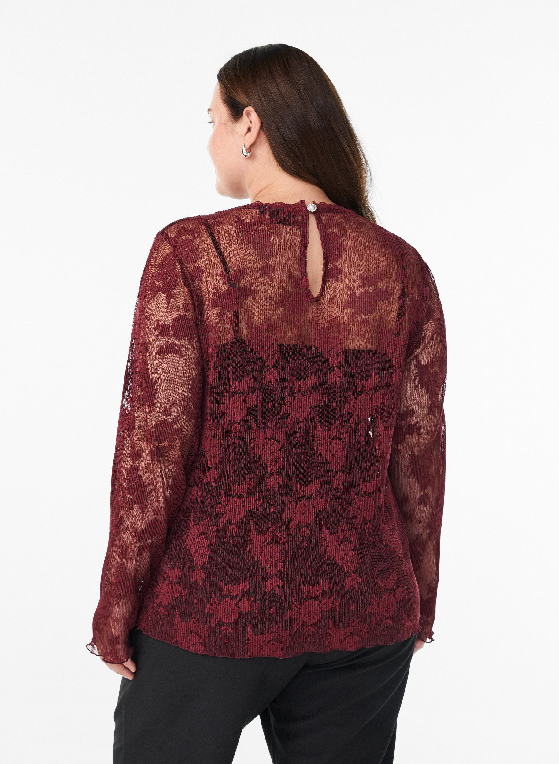 Zizzi Blouse &agrave; manches longues en maille avec motif dentelle, Bordeaux fonc&eacute;, Model image number 2