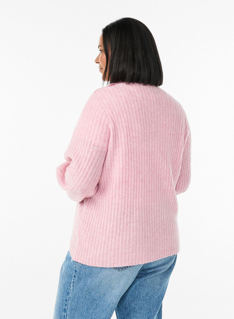 Pull c&ocirc;tel&eacute; &agrave; manches bouffantes et boutons, Rose poudr&eacute;e, Model image number 2