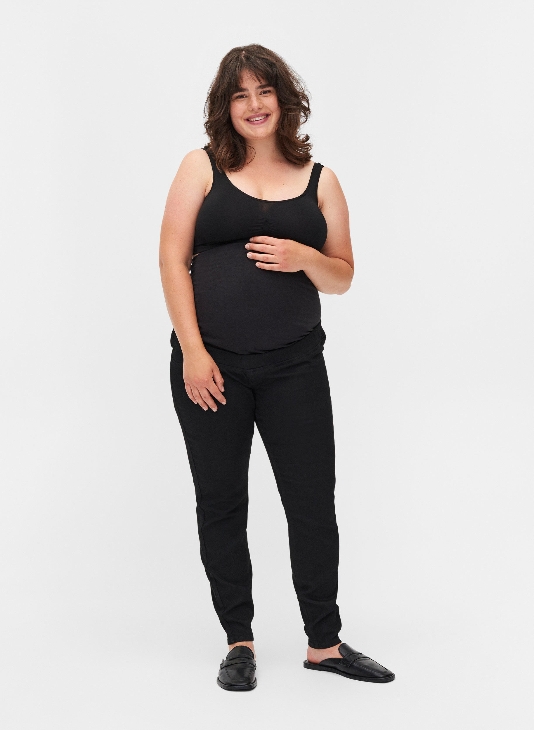 Zizzi Jegging de grossesse avec poches arri&egrave;re, Black, Model image number 3