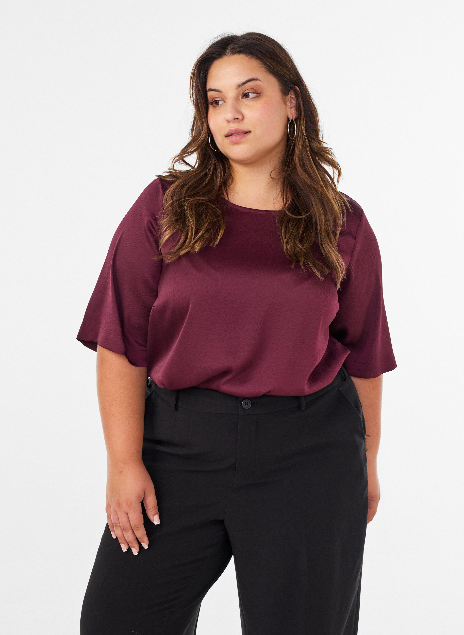 Blouse en satin &agrave; manches au coude, Bordeaux, Model
