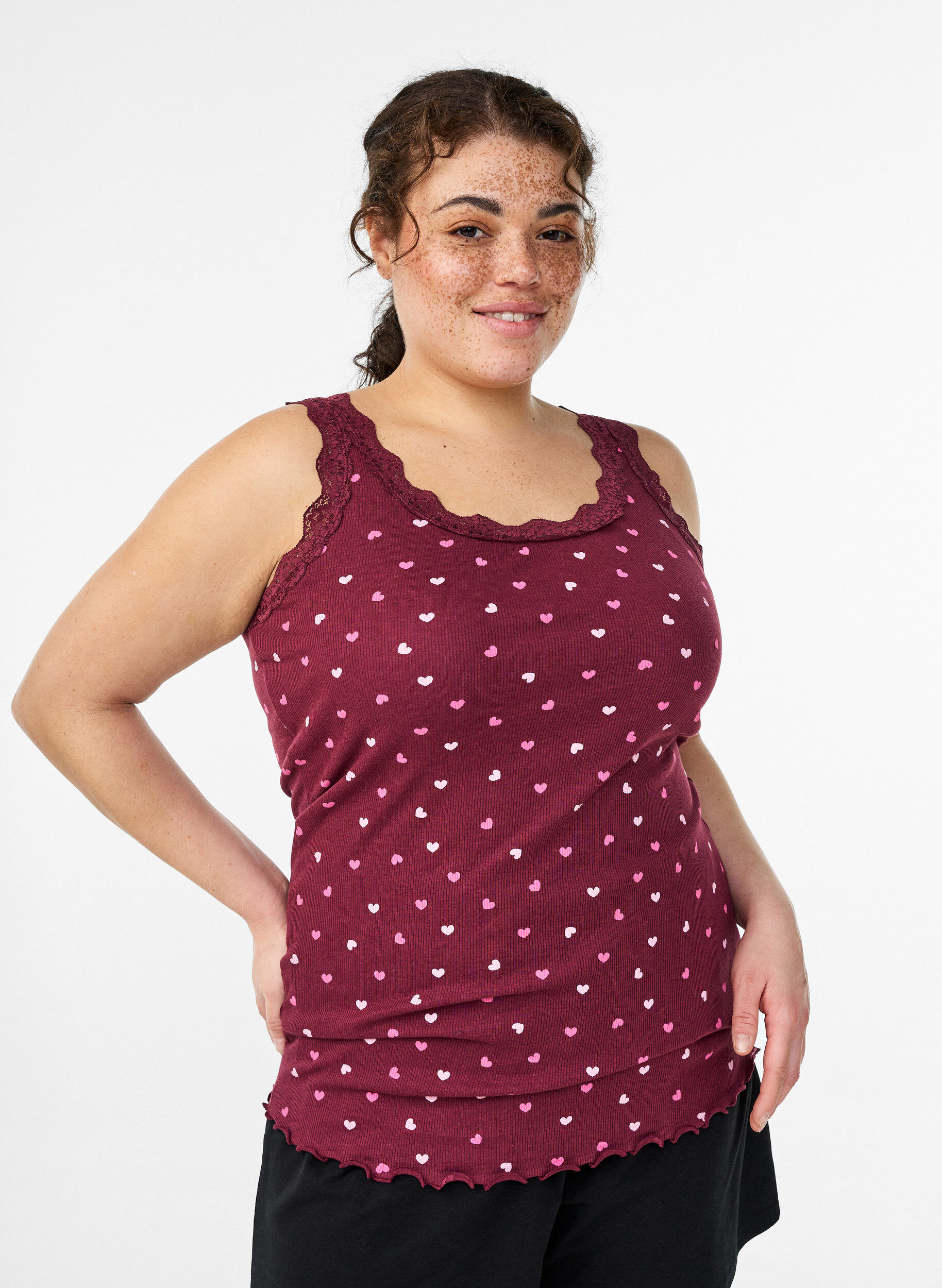 Top avec imprim&eacute; et bord en dentelle, Bordeaux, Model