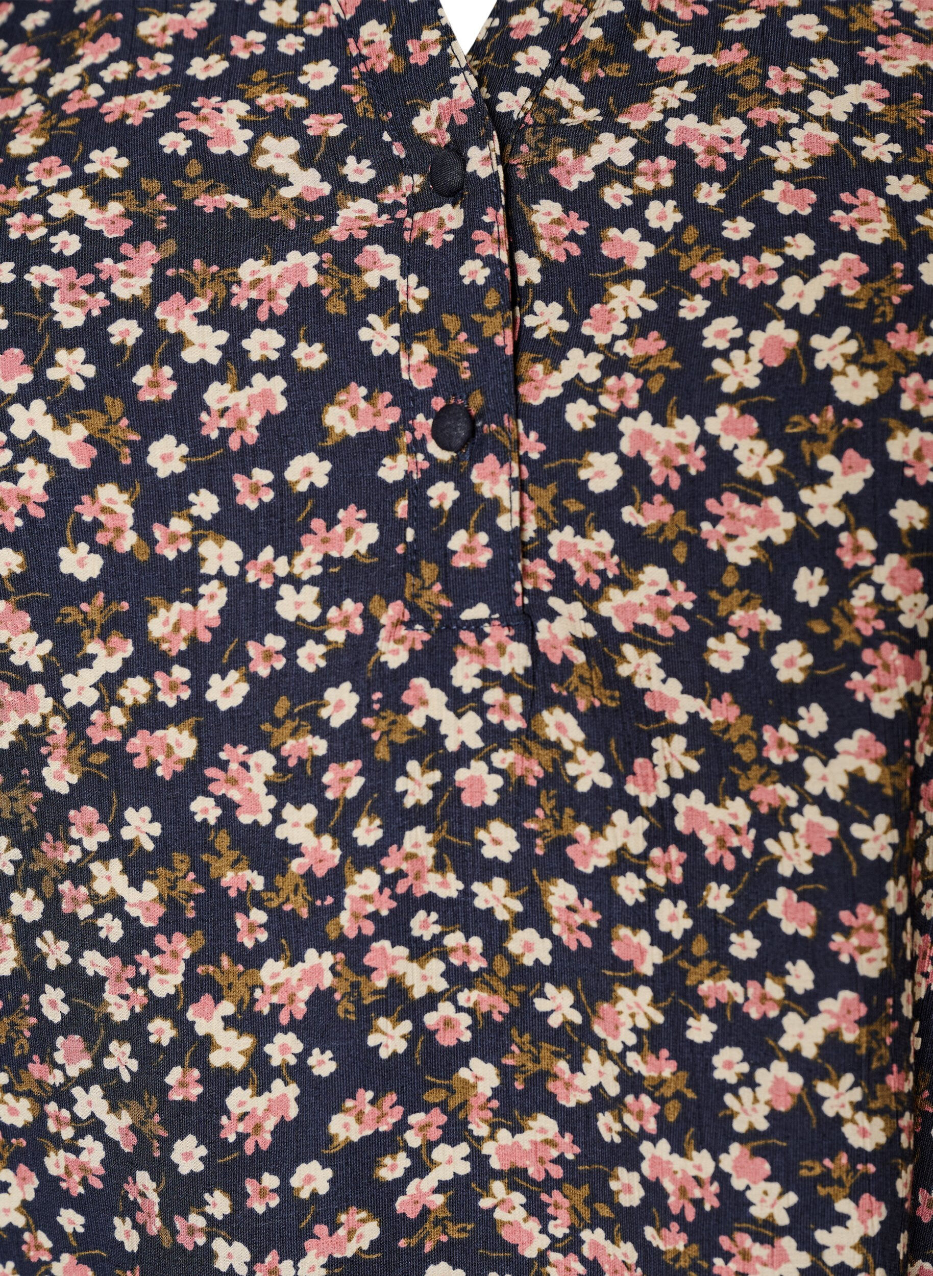 ZizziBlouse &agrave; imprim&eacute; floral en viscose avec manches courtes et d&eacute;tails smock&eacute;s, Bleu, Packshot image number 2