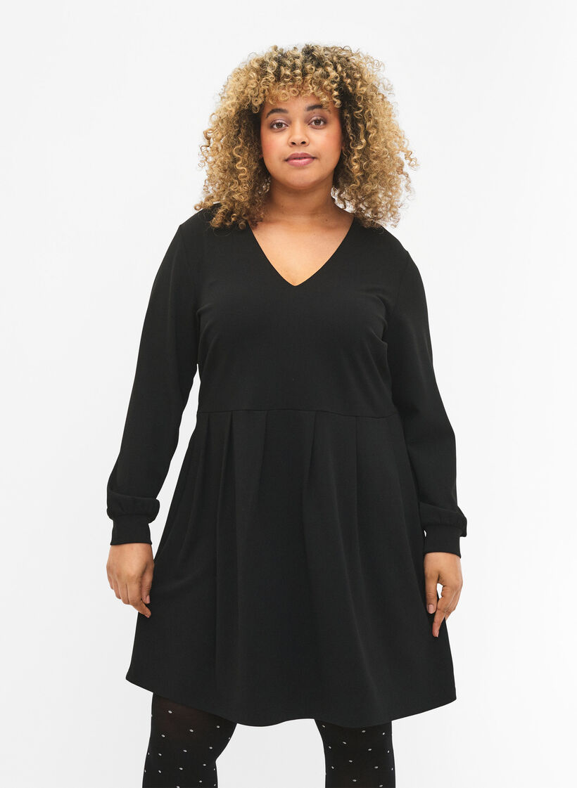 Robe forme A avec décolleté en V, Black, Model image number 0