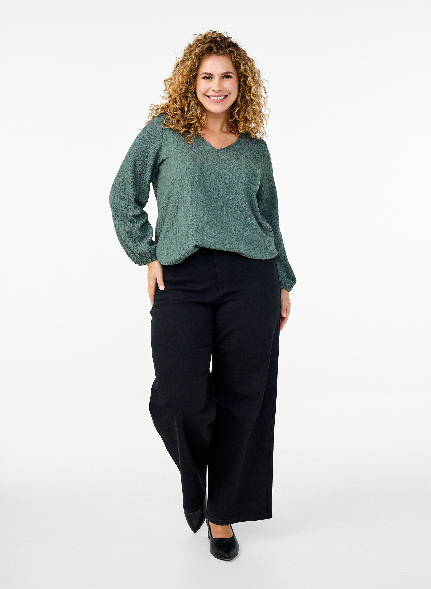 Zizzi Flash - Chemisier avec texture et manches longues, Balsam Green, Model image number 2