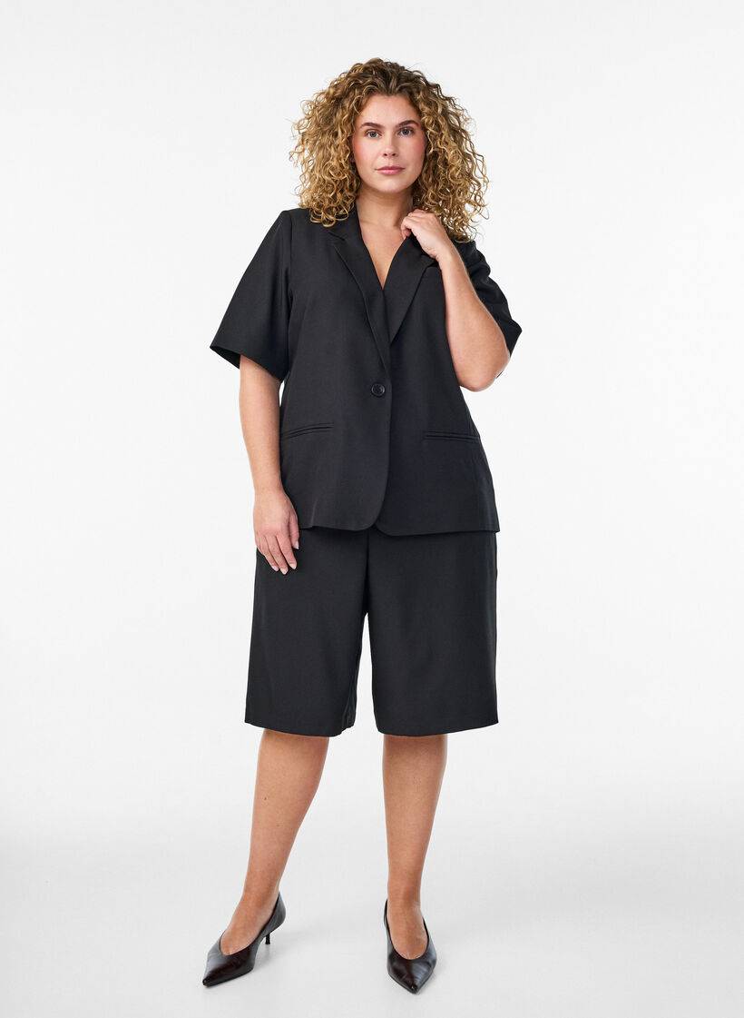 Blazer avec manches courtes et revers, Noir, Model image number 1