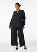 Blouse avec poignets smock&eacute;s et col en V, Noir, Model image number 1