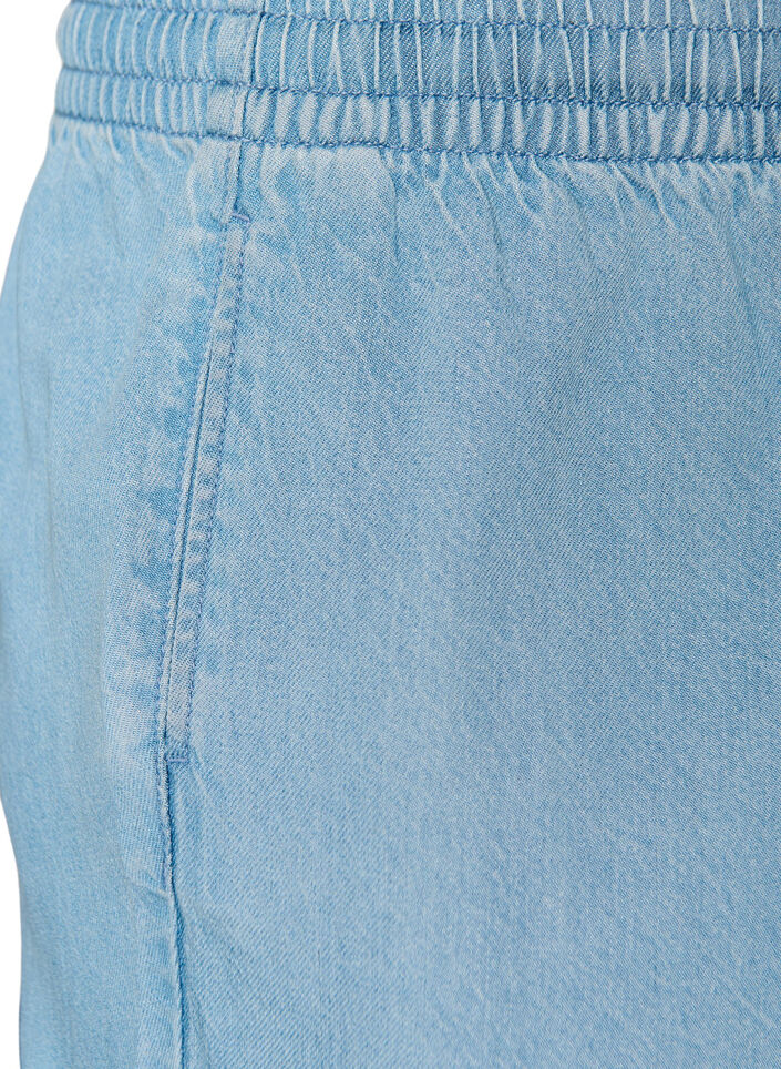 Short aspect denim avec taille &eacute;lastiqu&eacute;e et cordon de serrage, Bleu Clair, Packshot image number 2