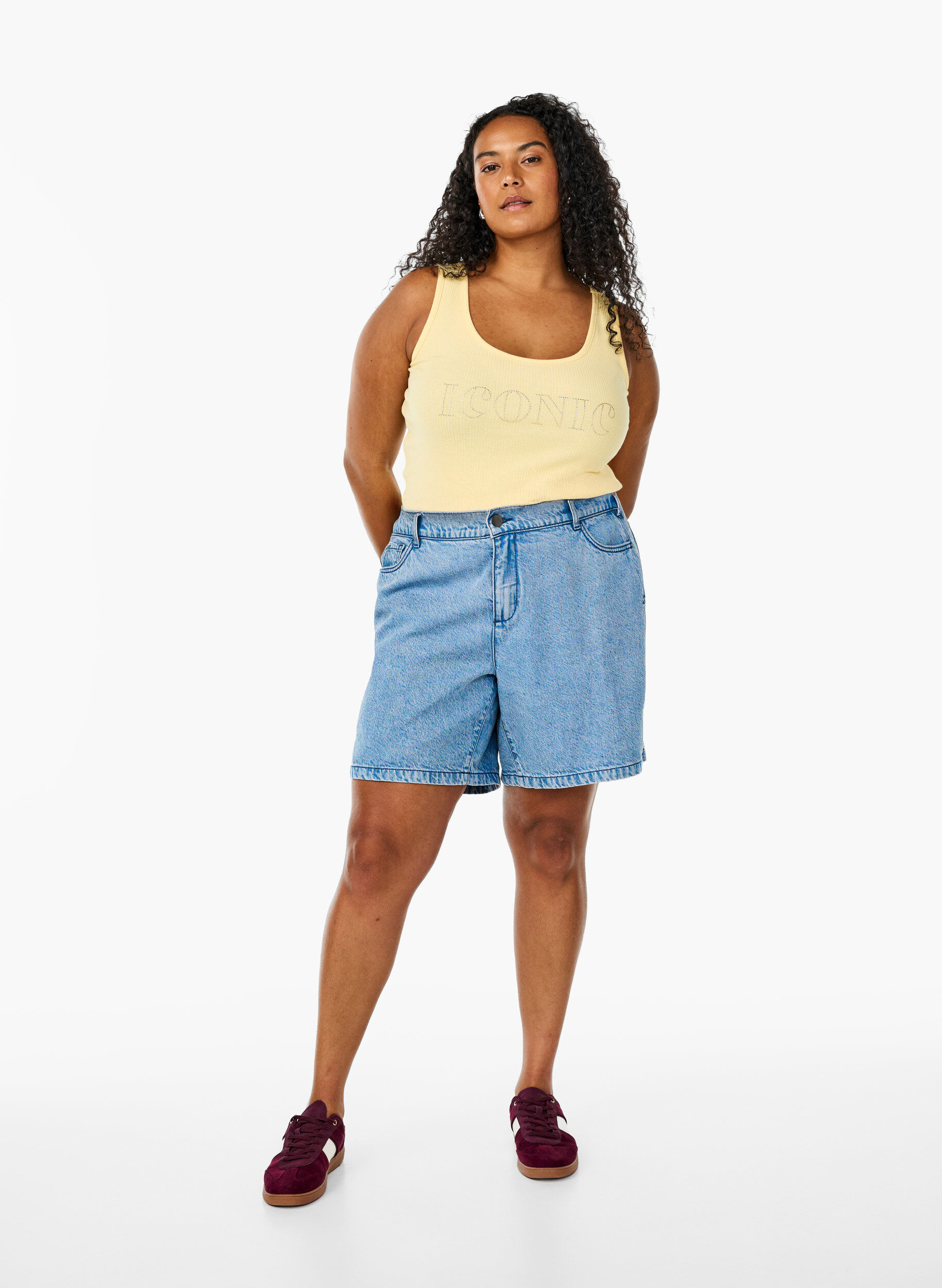 Zizzi D&eacute;bardeur cintr&eacute; avec strass, Jaune clair, Model image number 1