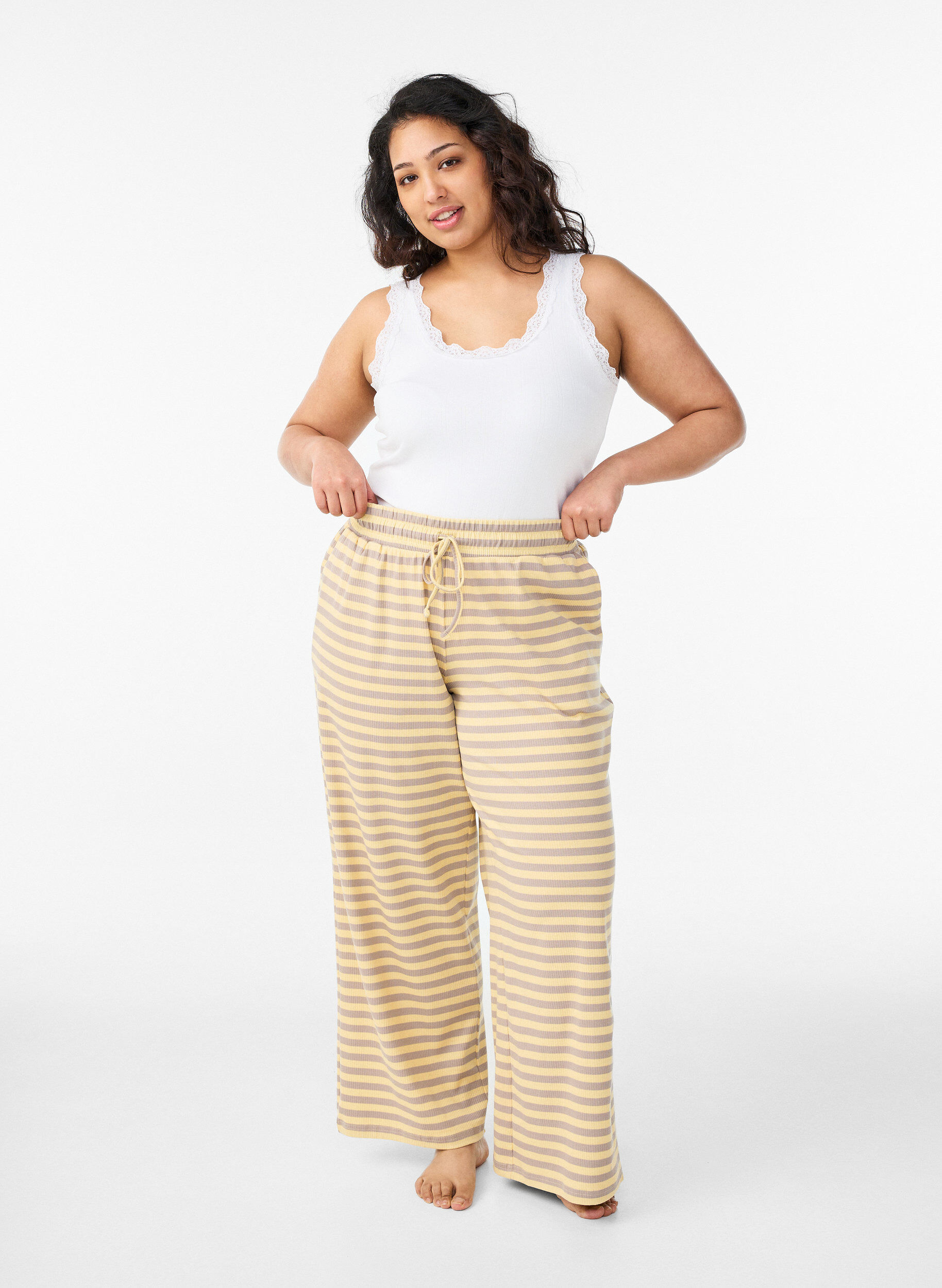 Pantalon de pyjama ray&eacute; &agrave; taille haute et coupe ample, Jaune clair, Model