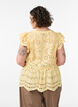 Blouse sans manches en broderie anglaise avec volants, Jaune clair, Model image number 2