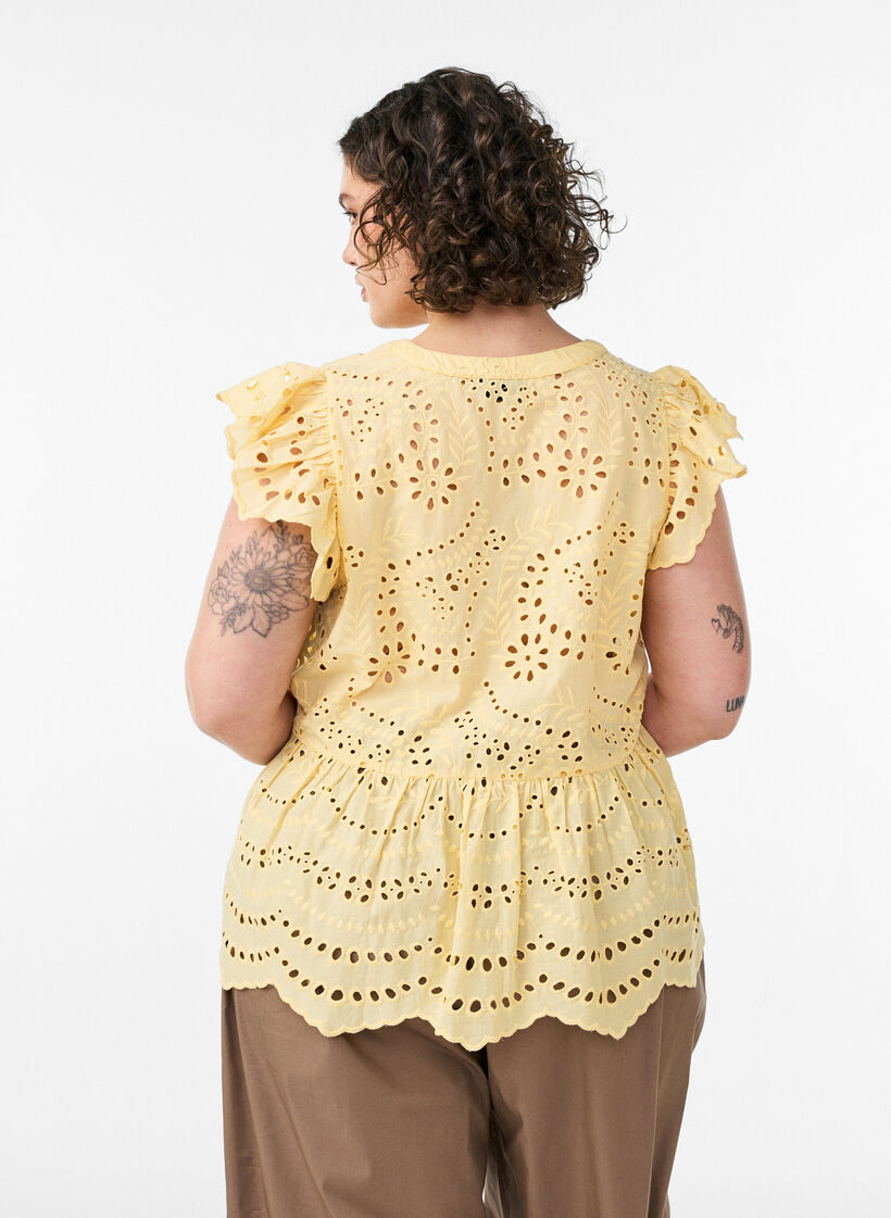 Blouse sans manches en broderie anglaise avec volants, Jaune clair, Model image number 2