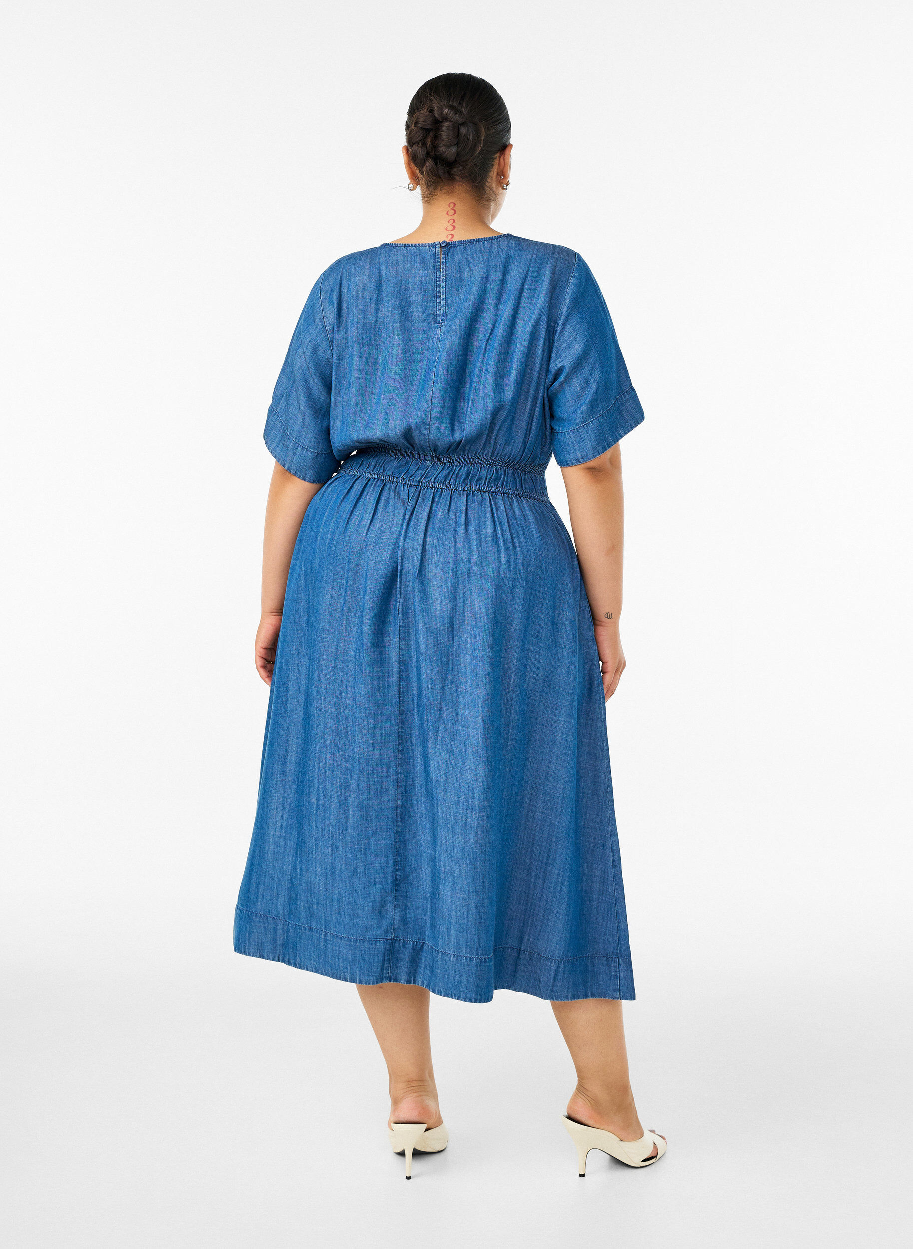 ZizziRobe midi aspect denim avec taille &eacute;lastique, Bleu, Model image number 1