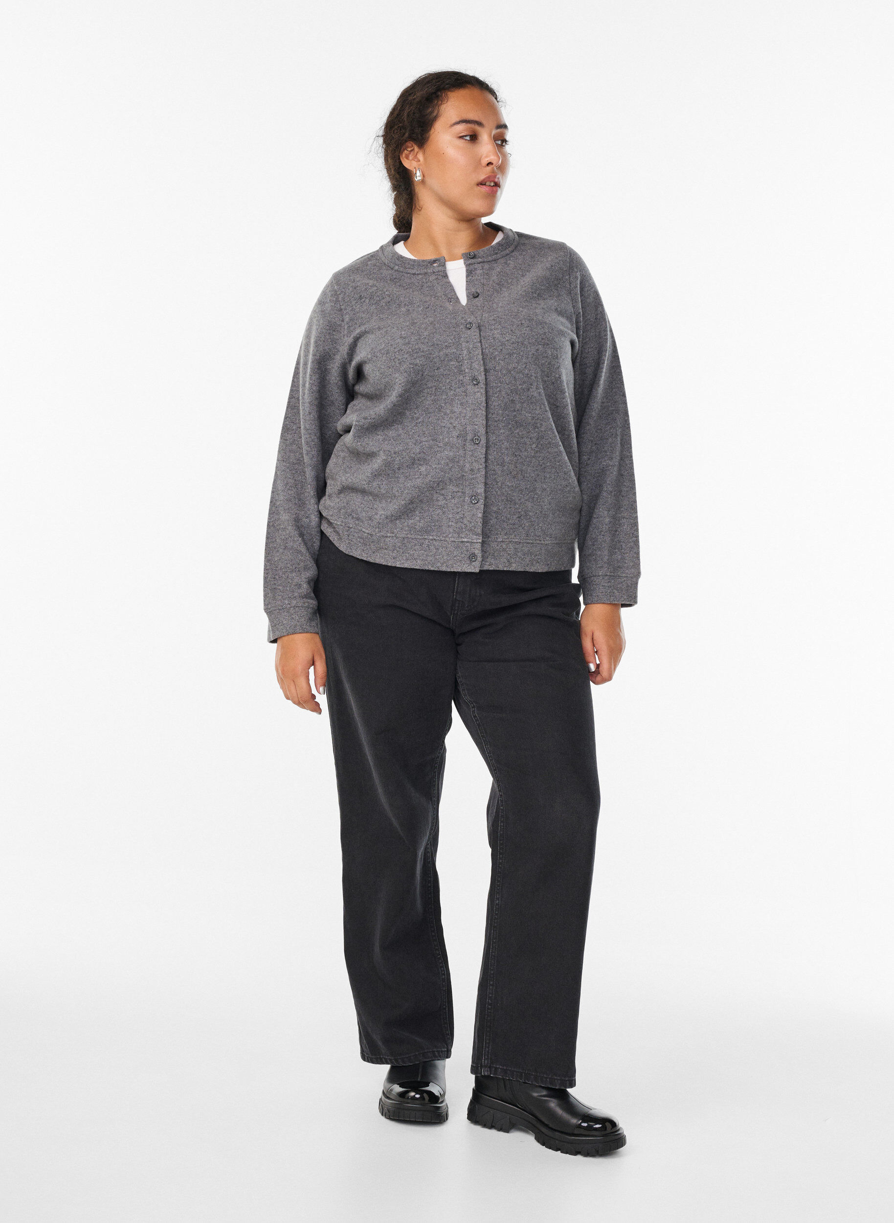 Zizzi Cardigan en jersey &agrave; col rond et boutons, Gris anthracite, Model image number 1