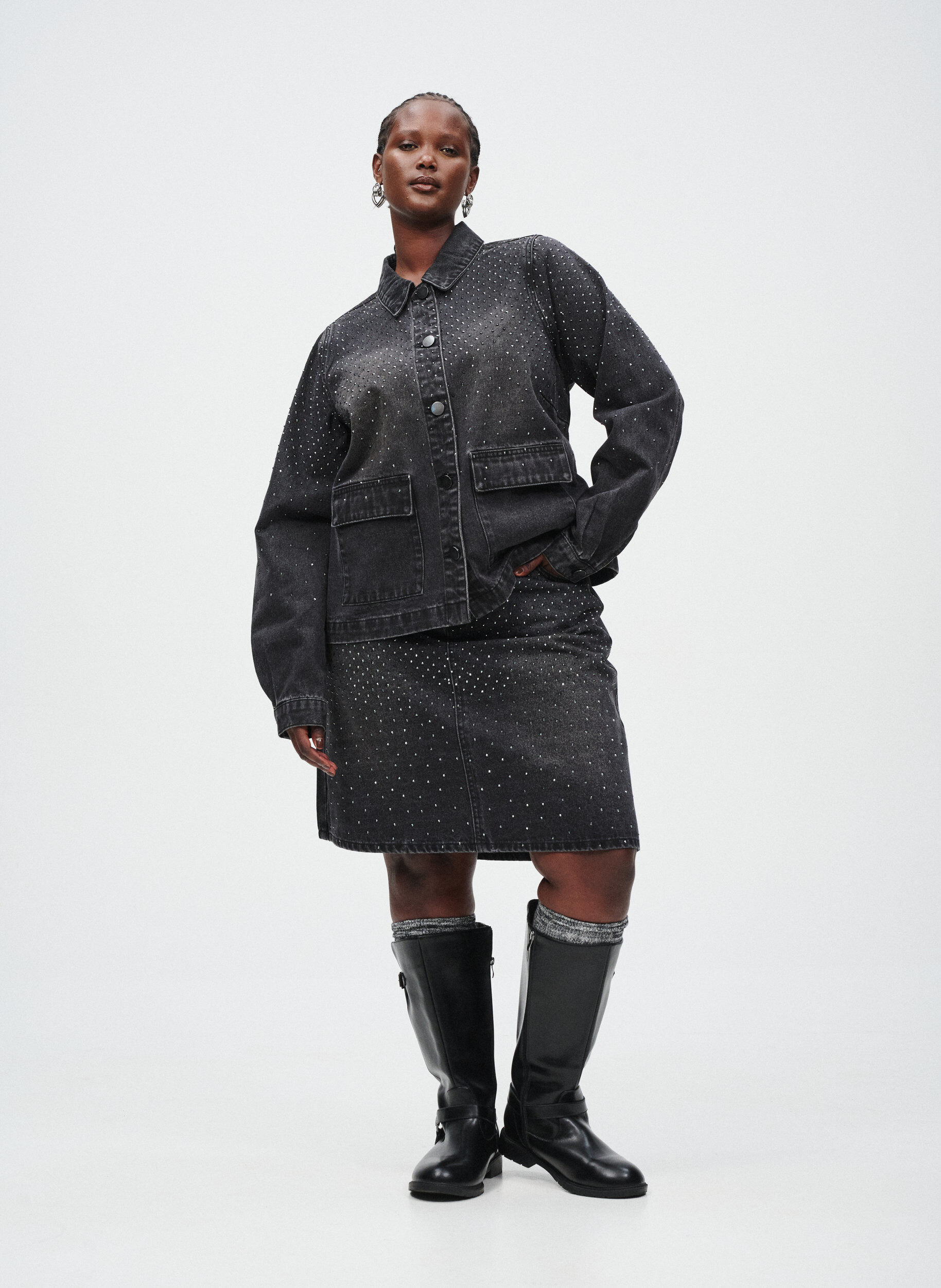 Zizzi Jupe courte en jean avec strass, Gris, Image image number 0