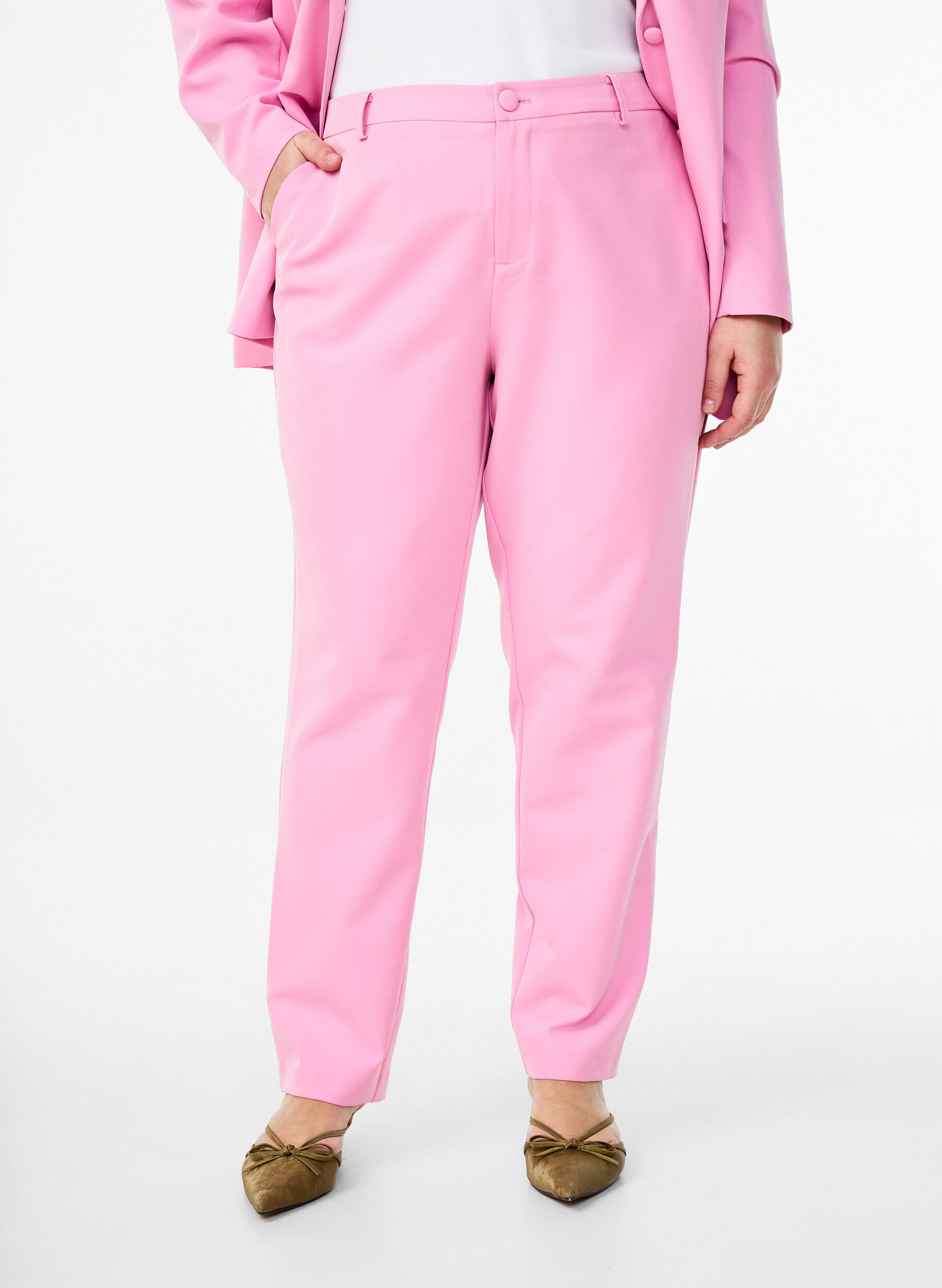 Zizzi Pantalon avec poches et jambes droites, Rose, Model image number 2