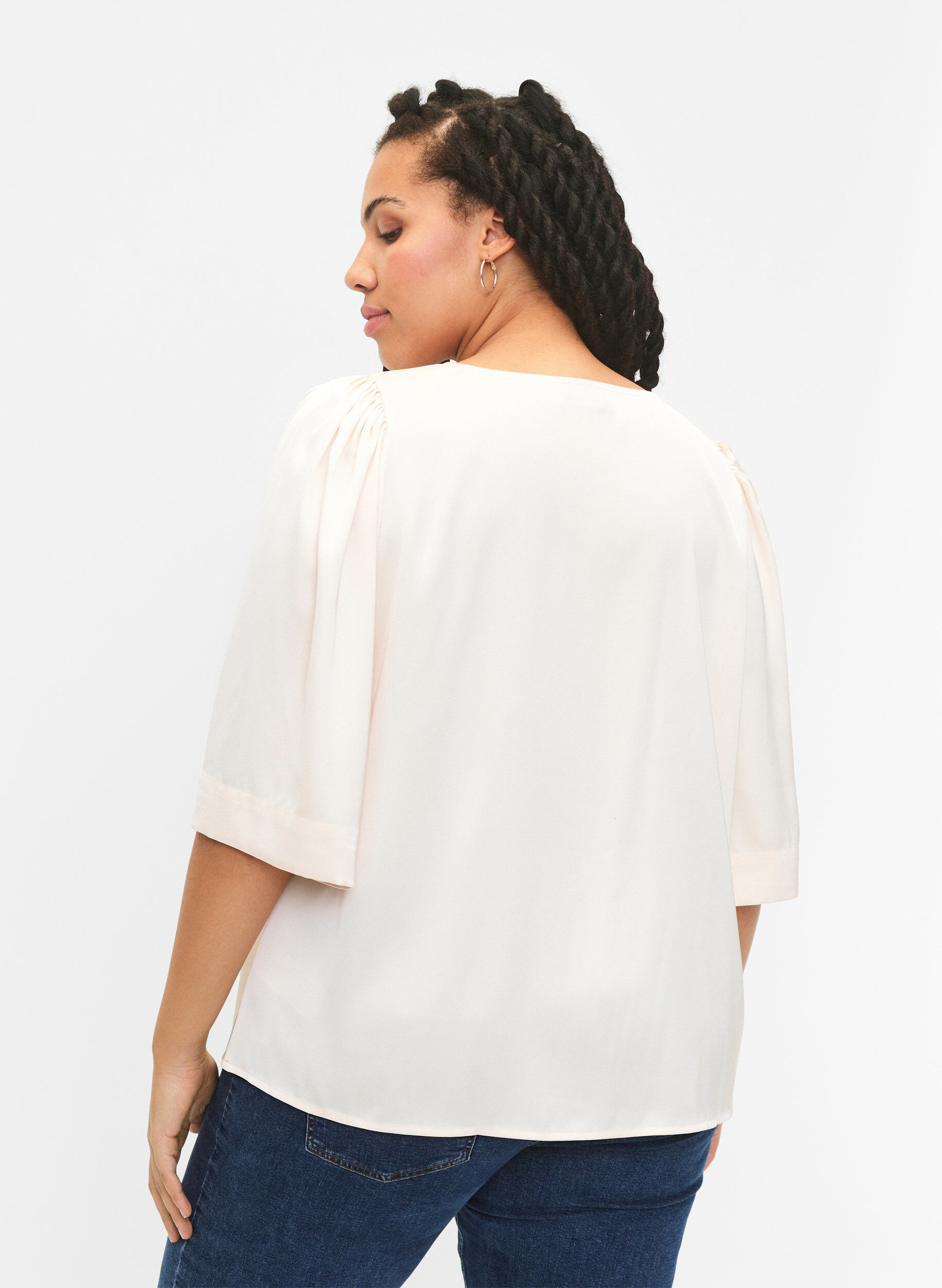 Zizzi Blouse en satin avec manches mi-longues, Champagne, Model image number 1