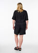 Short avec poches et taille haute, Noir, Model image number 2