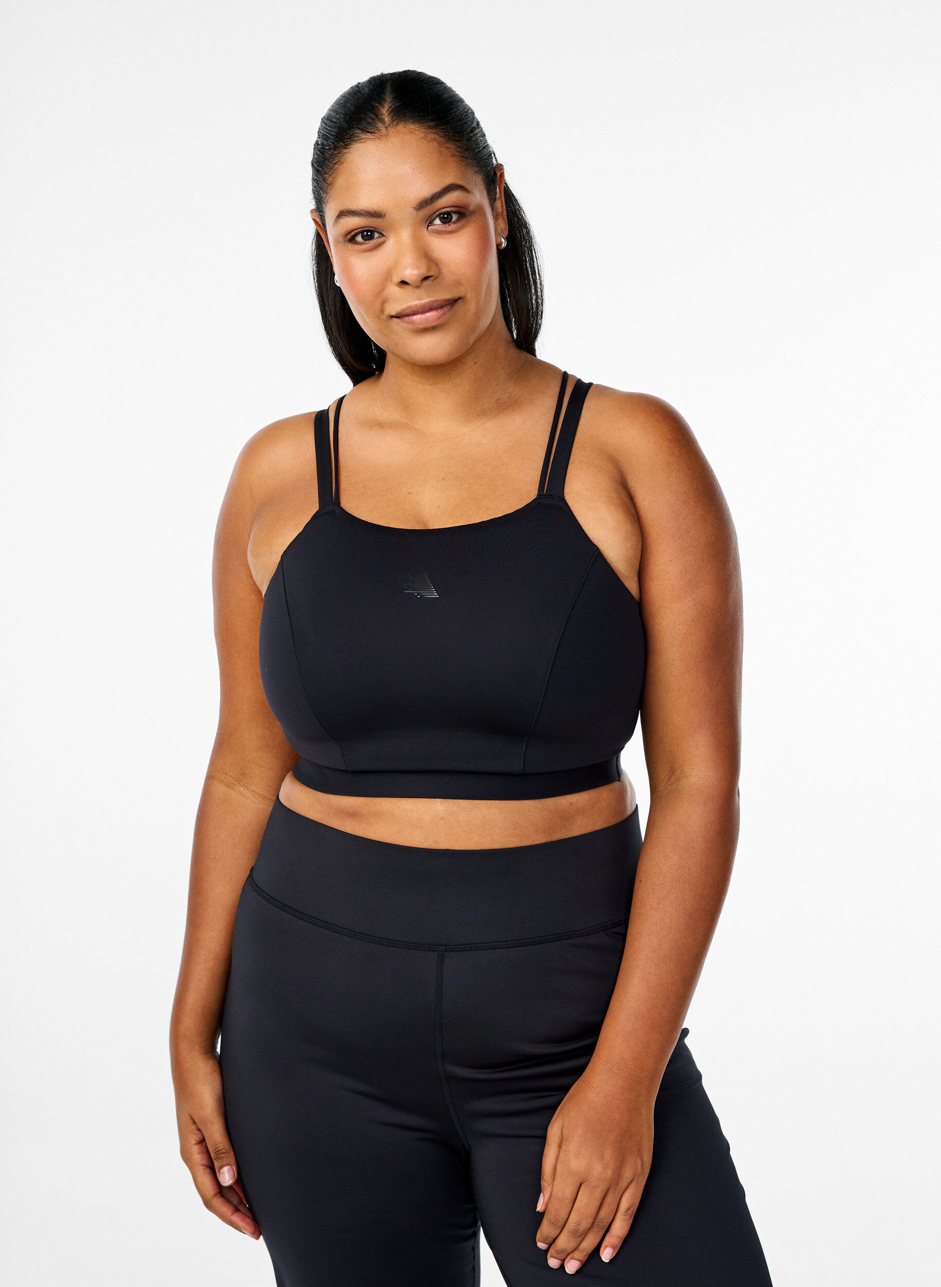 Soutien-gorge de sport avec d&eacute;tail crois&eacute; dans le dos, Noir, Model