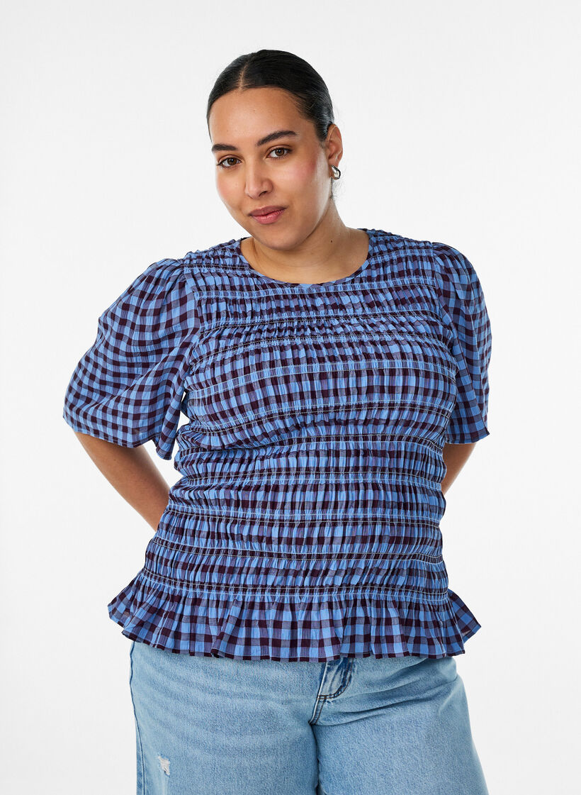 Blouse smock&eacute;e &agrave; carreaux vichy et ourlet &agrave; volants, Bleu, Model image number 0