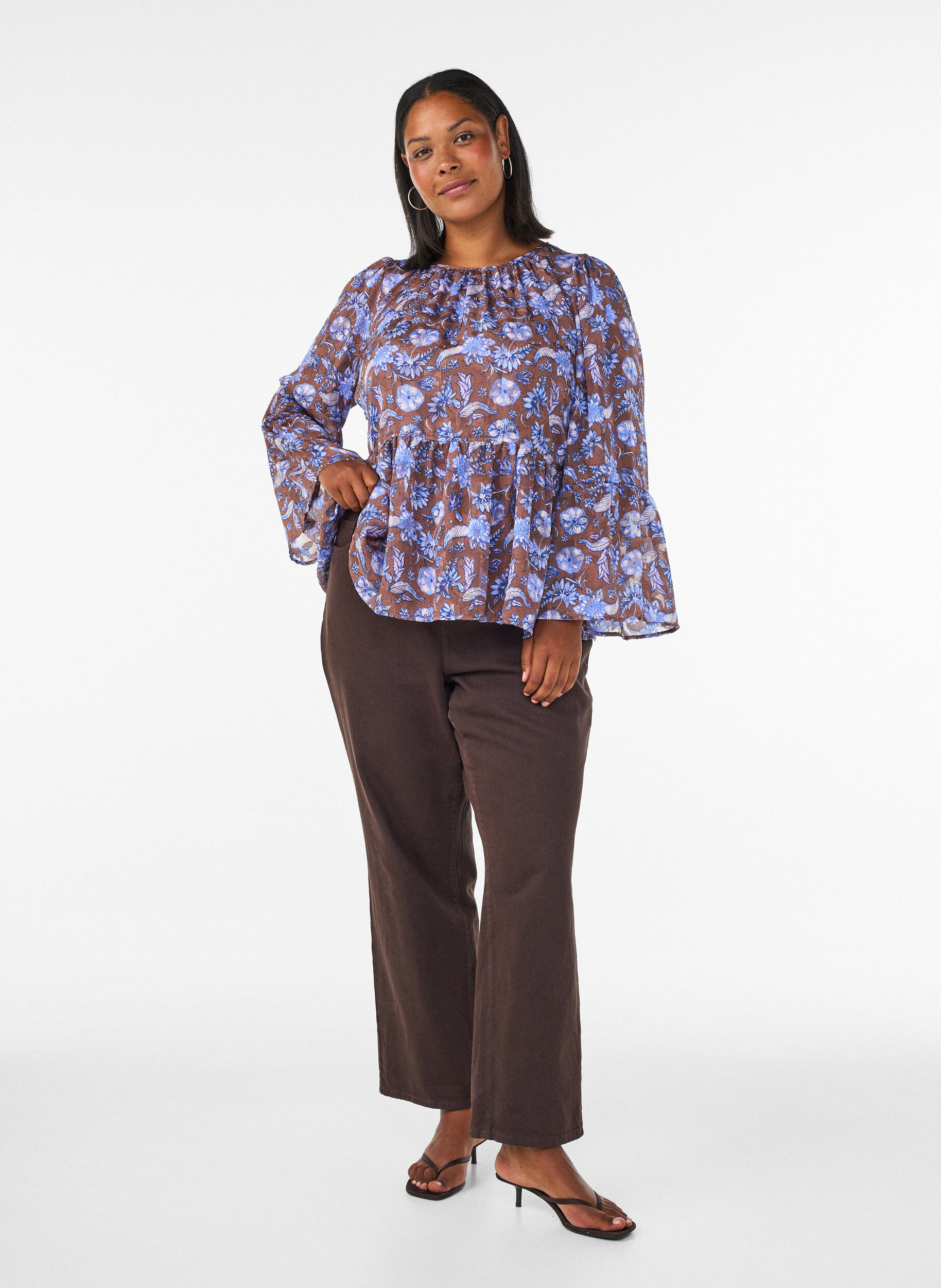 ZizziBlouse fleurie avec manches &agrave; volants, Marron, Model image number 1