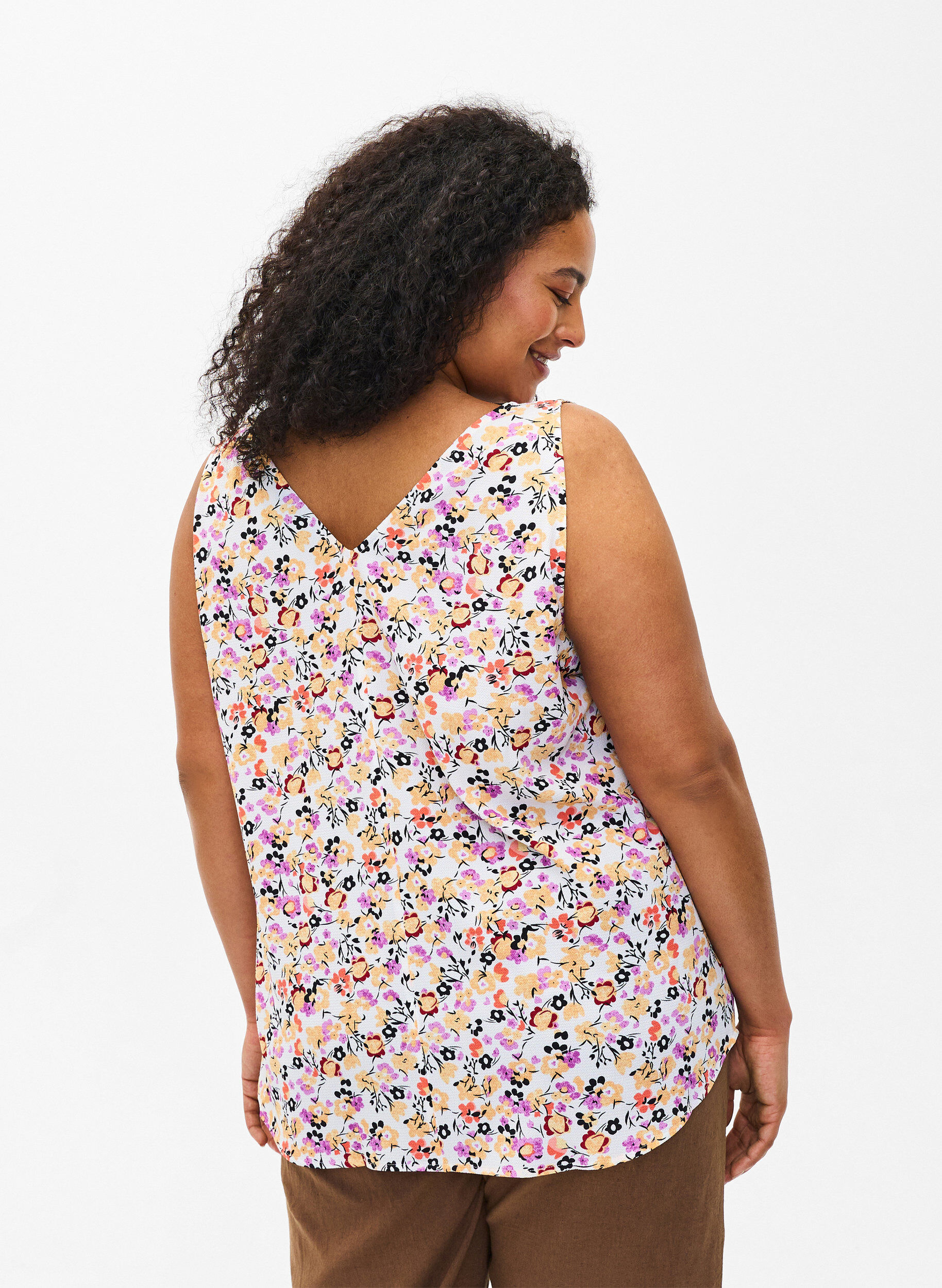 Zizzi Top floral avec col en V, Off White Flower AOP, Model image number 1