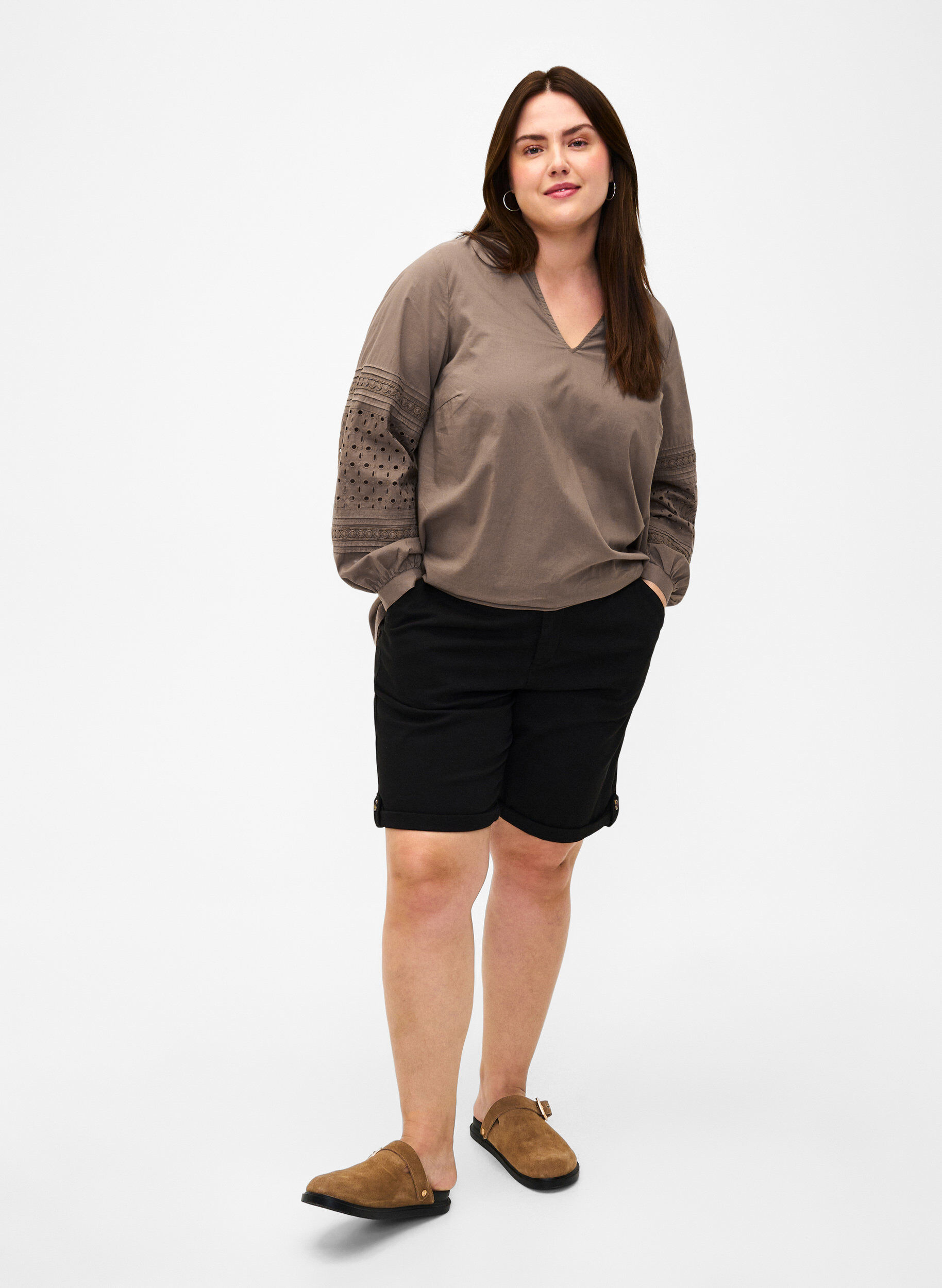 Zizzi Chemisier &agrave; manches longues avec d&eacute;tails d&eacute;coratifs, Caribou, Model image number 2