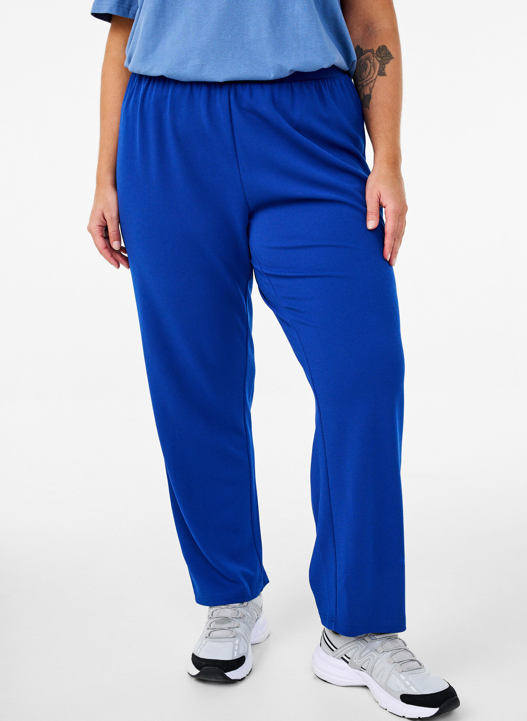 Zizzi Pantalon &agrave; coupe droite, Bleu, Model image number 2
