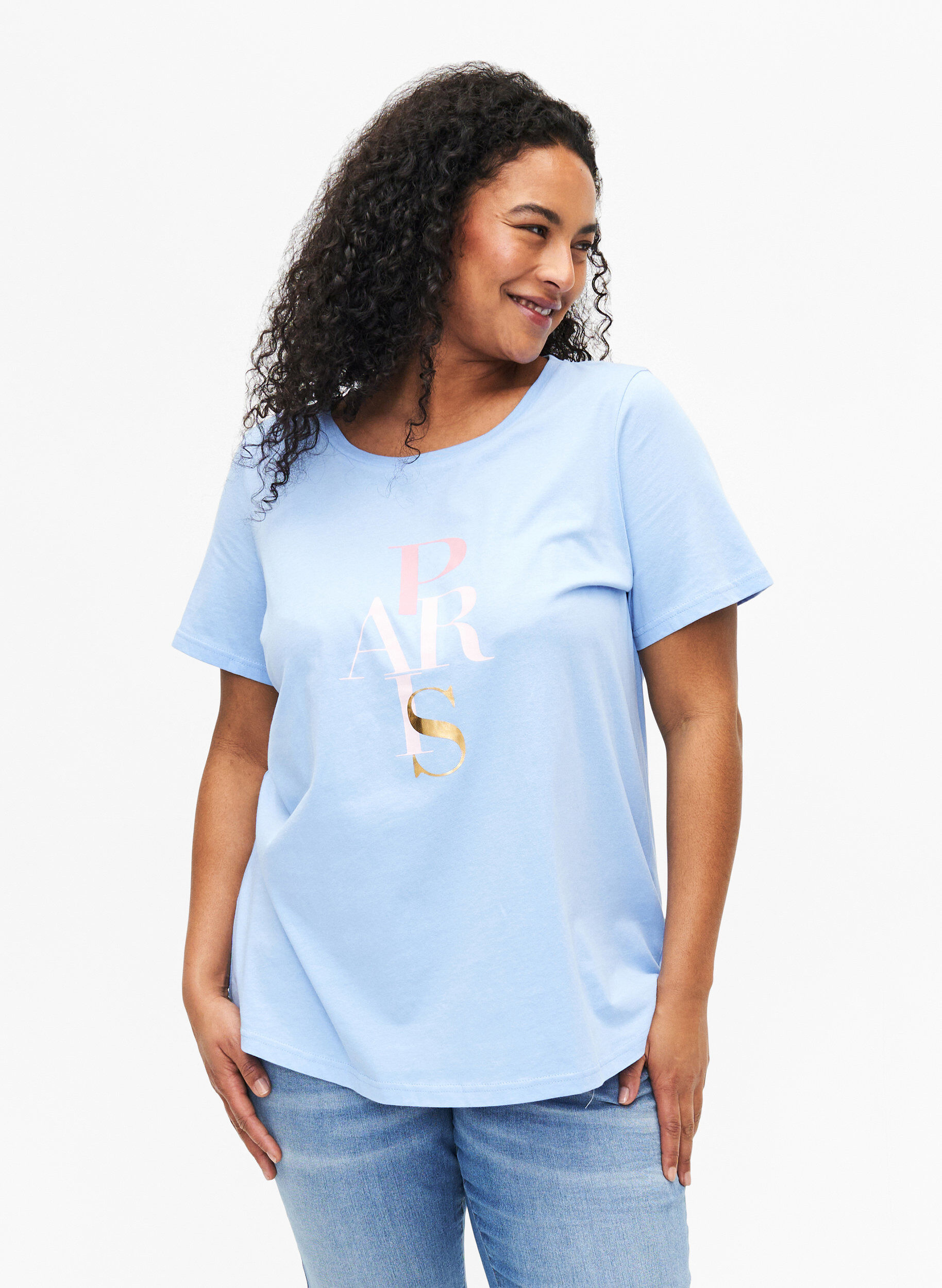 Zizzi T-shirt en coton avec imprim&eacute; texte, Serenity w. Paris, Model image number 0