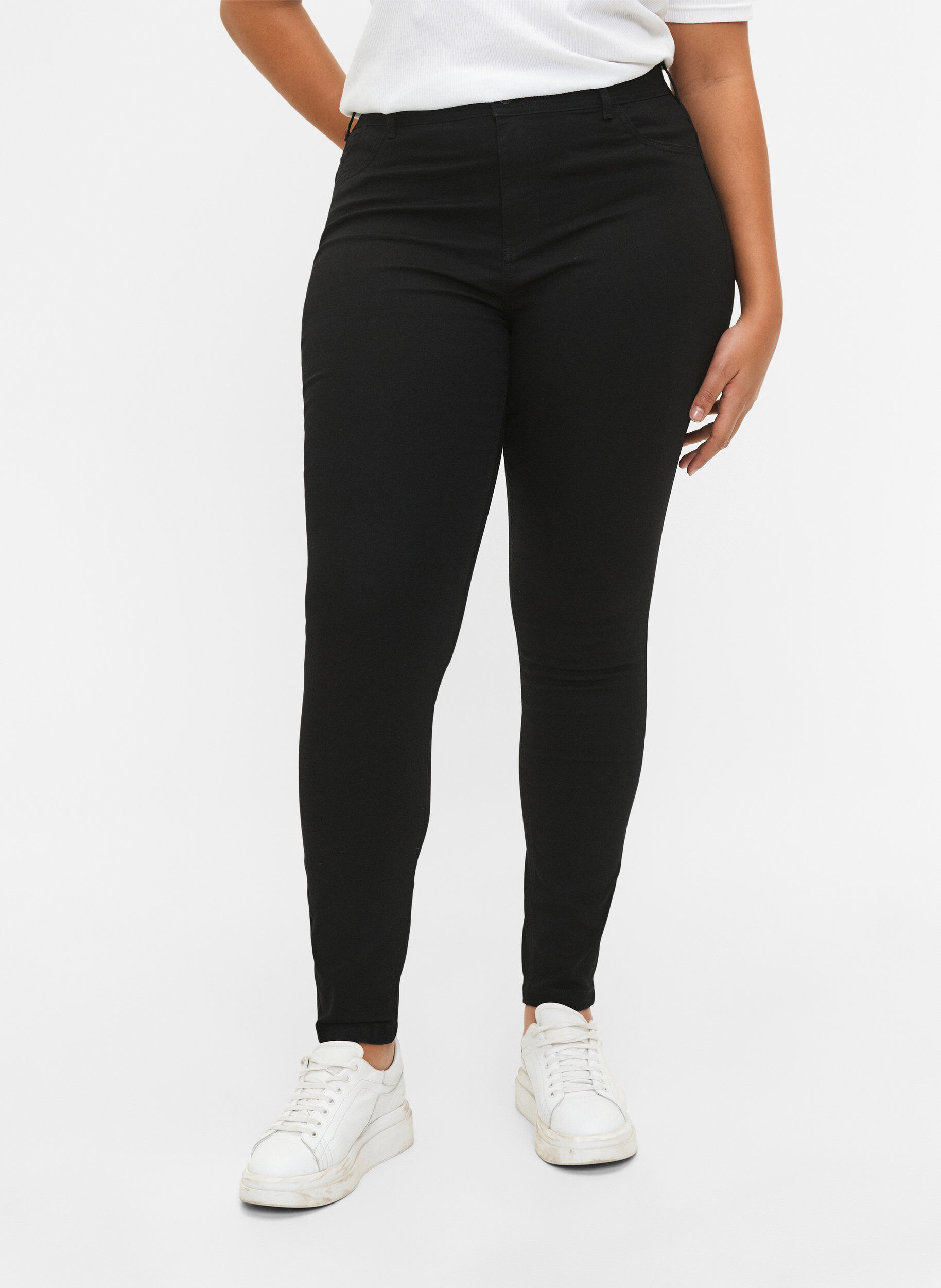 Zizzi Jean Amy coupe extra slim taille haute, Noir, Model image number 3