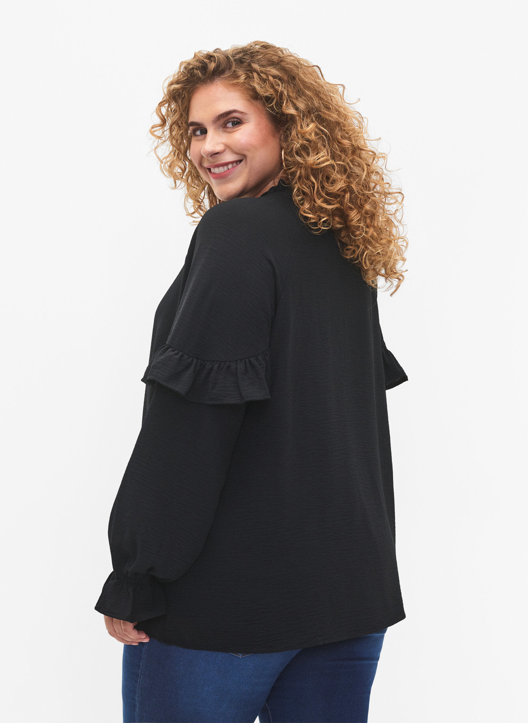 Zizzi Blouse avec volants et boutons, Black, Model image number 1
