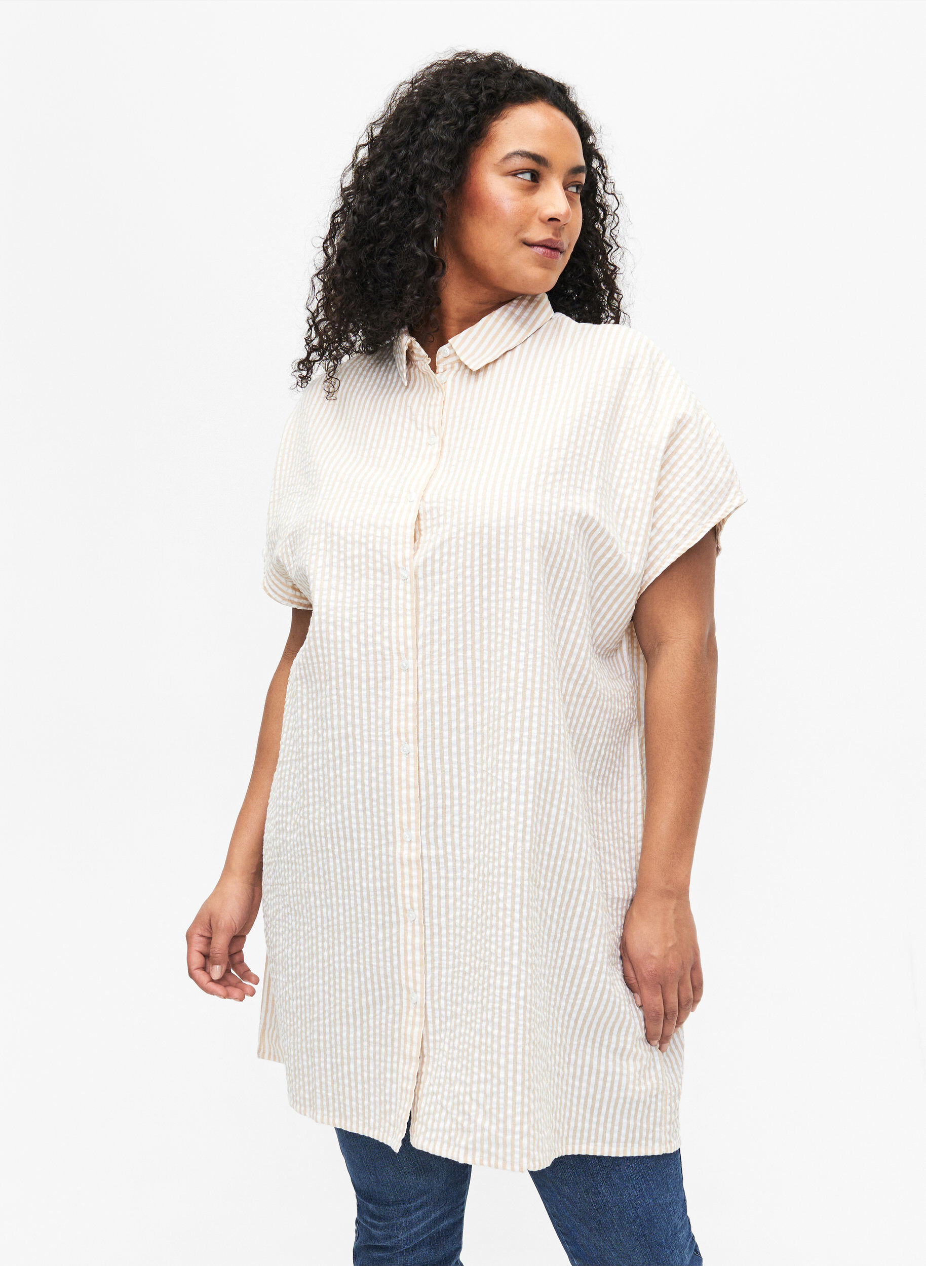 Zizzi Chemise longue &agrave; rayures en coton, White/Natrual Stripe, Model image number 0