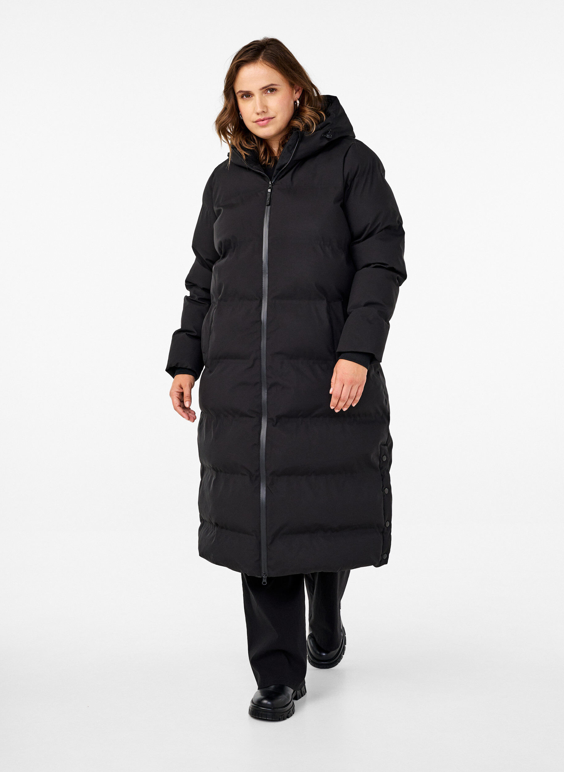 Manteau d'hiver long et matelass&eacute; avec capuche, Noir, Model