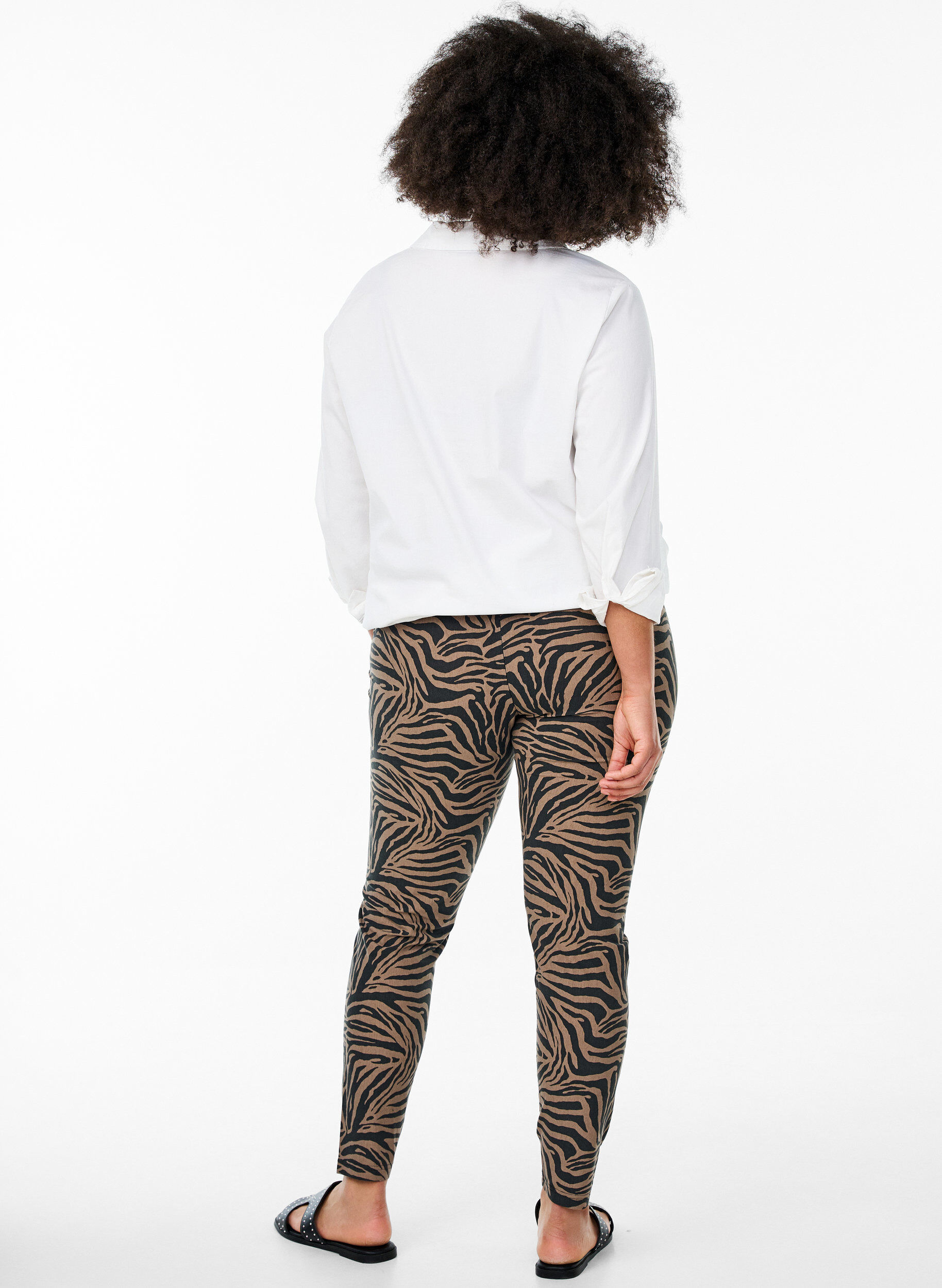 Zizzi Leggings en viscose imprim&eacute; z&egrave;bre, Marron, Model image number 2