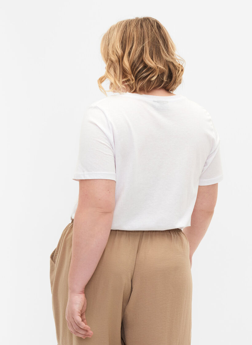 T-shirt 2-pack avec encolure en V, Bright White / Black, Model image number 1