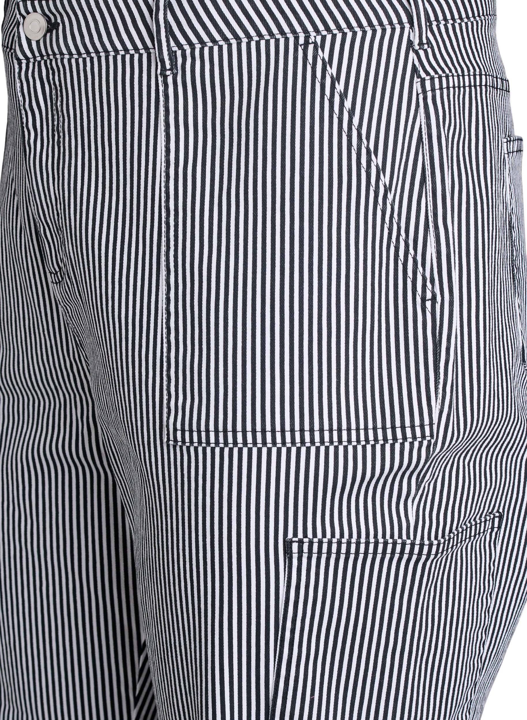 Zizzi Jeans cargo ray&eacute;s taille haute, Noir, Packshot image number 2