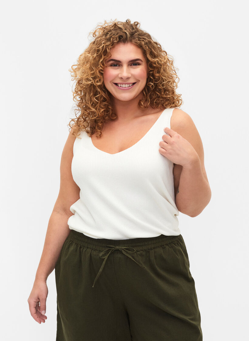 Top en maille avec encolure en V, Cloud Dancer, Model image number 0